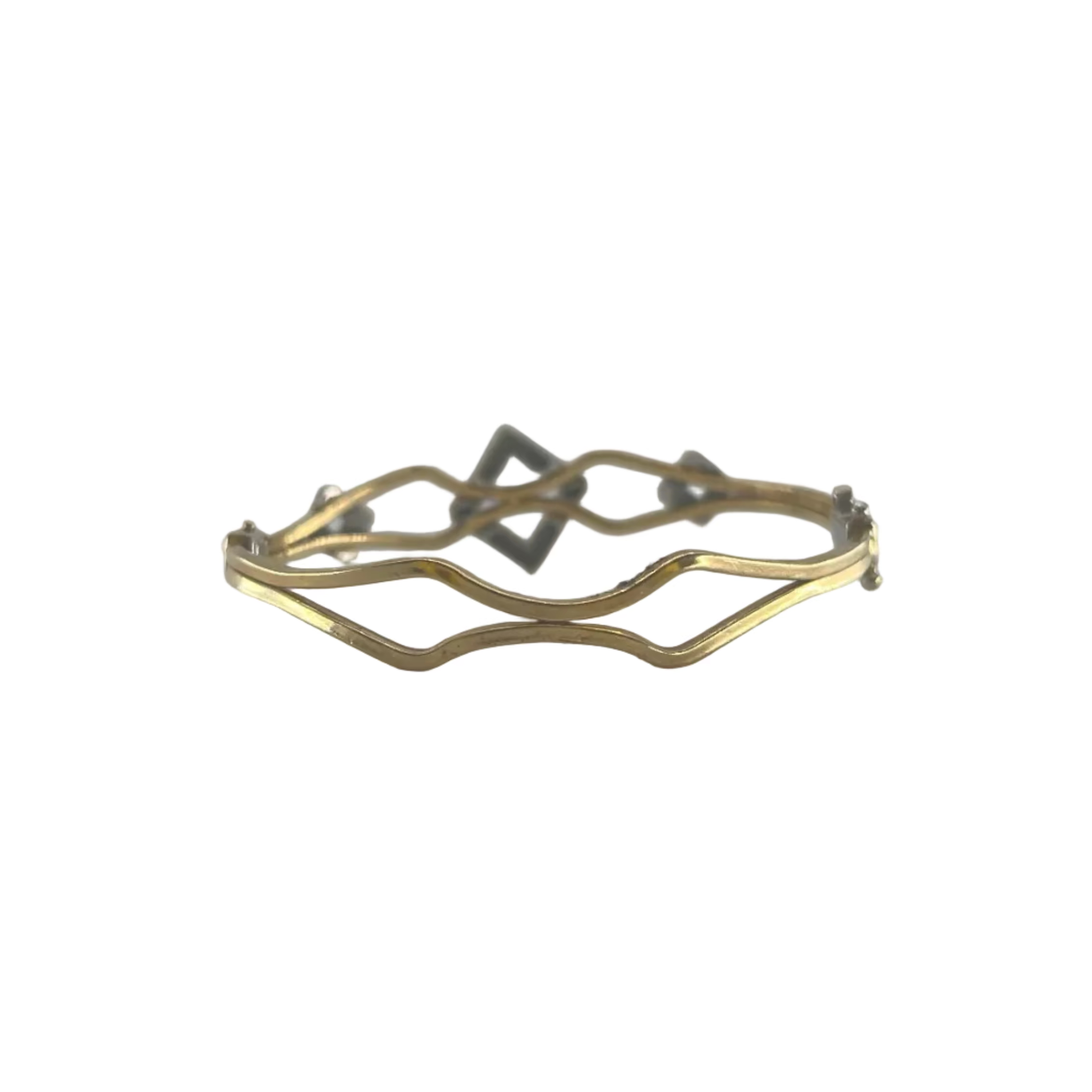 14ct Star Bangle 2.6" Carat: 14ct Gold Colour: Yellow & White Gold Size: 2.6" (Width) Weight: 10.67g