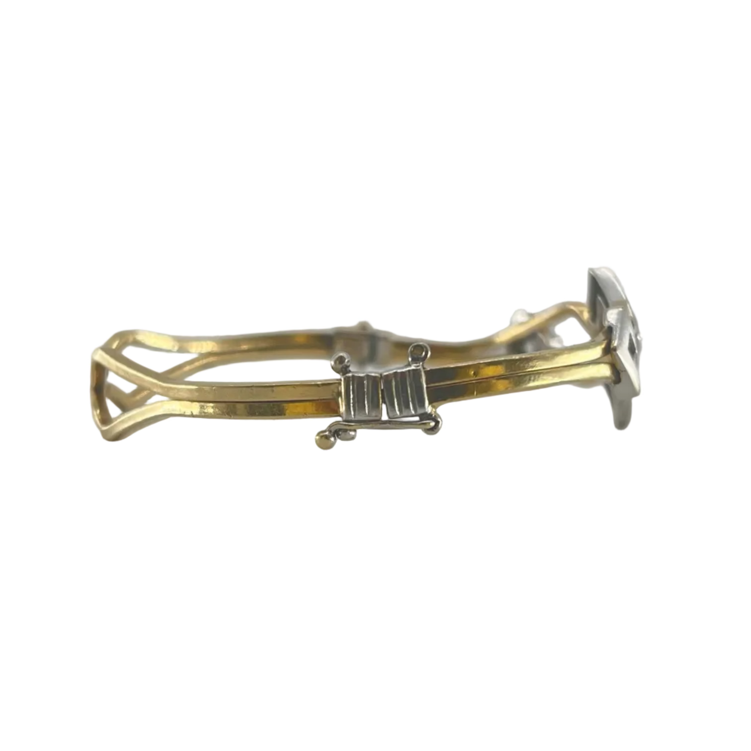 14ct Star Bangle 2.6" Carat: 14ct Gold Colour: Yellow & White Gold Size: 2.6" (Width) Weight: 10.67g
