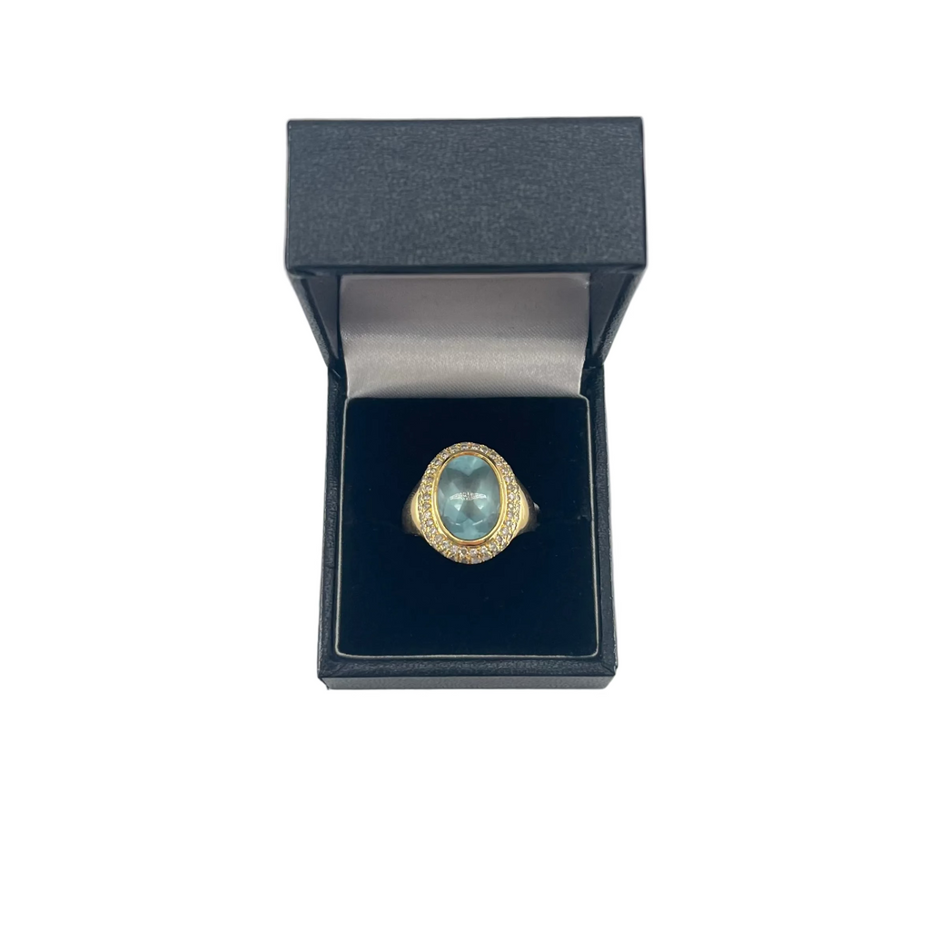 18ct Natural Aquamarine Ring Carat: 18ct Gold Colour: Yellow Gold Size: Q 1/2 Stones: Natural Aquamarine Weight: 8.88g