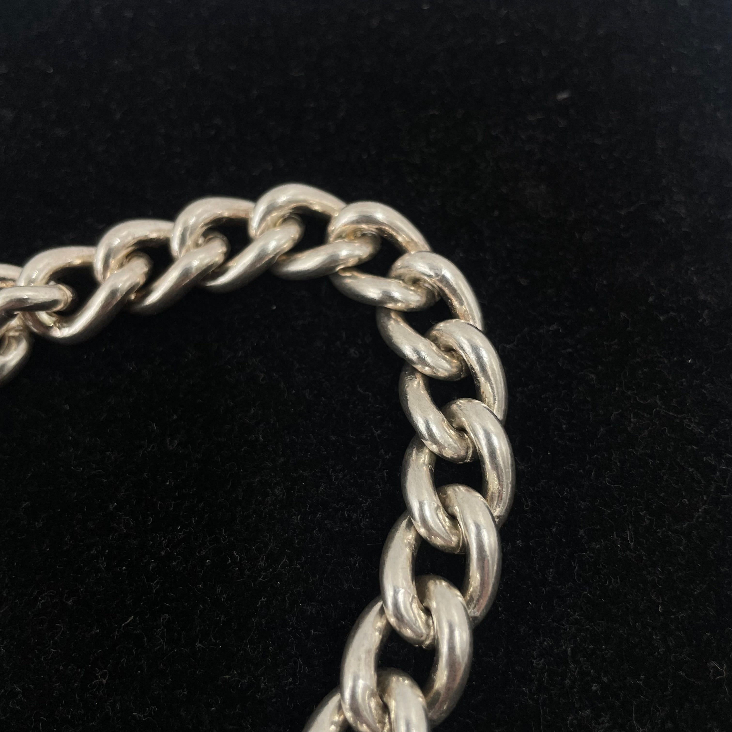 925 SILVER CURB LINK BRACELET W/ PADLOCK FEATURE 8" 10MM