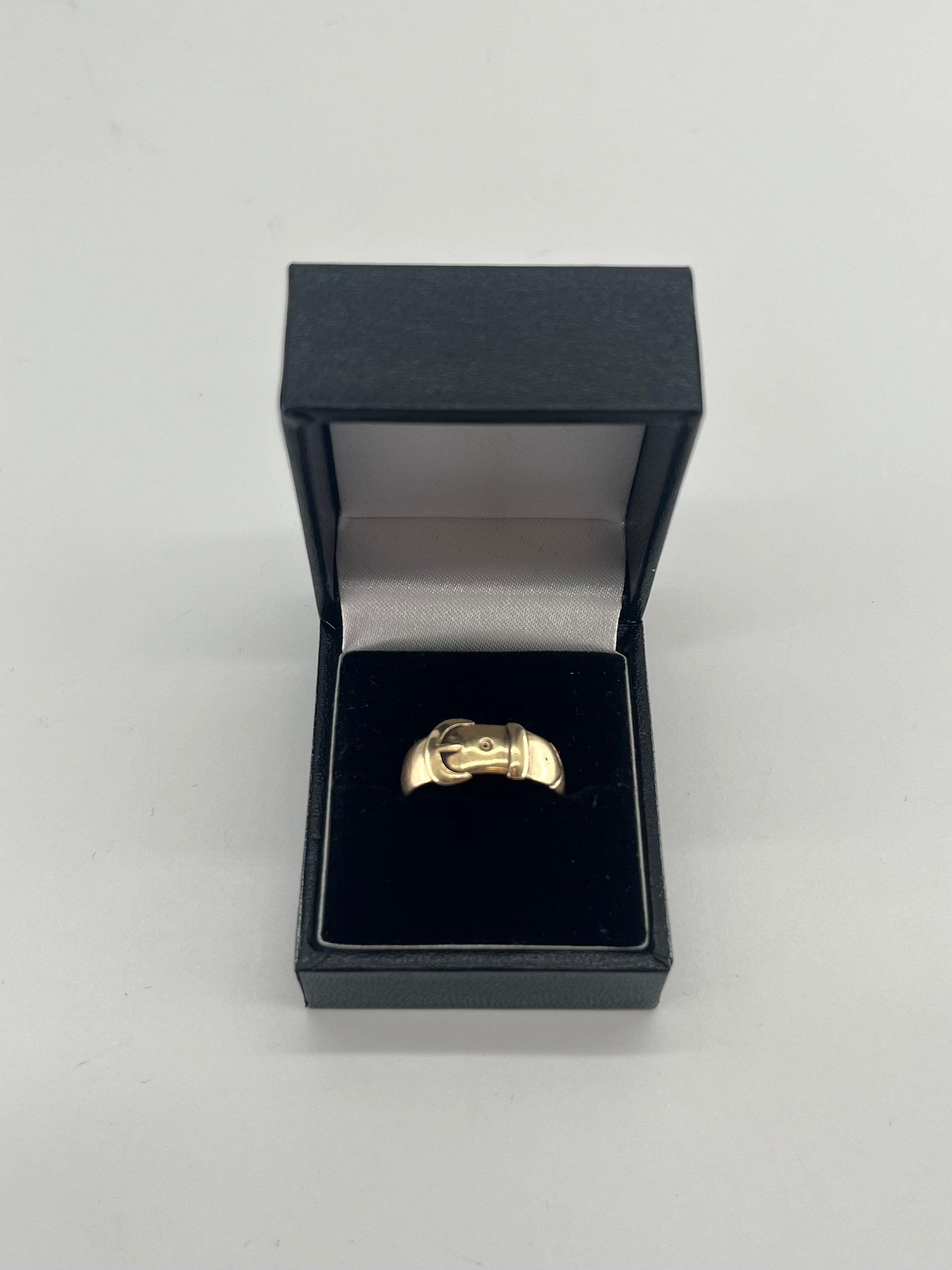 9ct Belt Buckle Ring Carat: 9ct Style: Belt Buckle Size: S 1/2 Weight: 5.25g