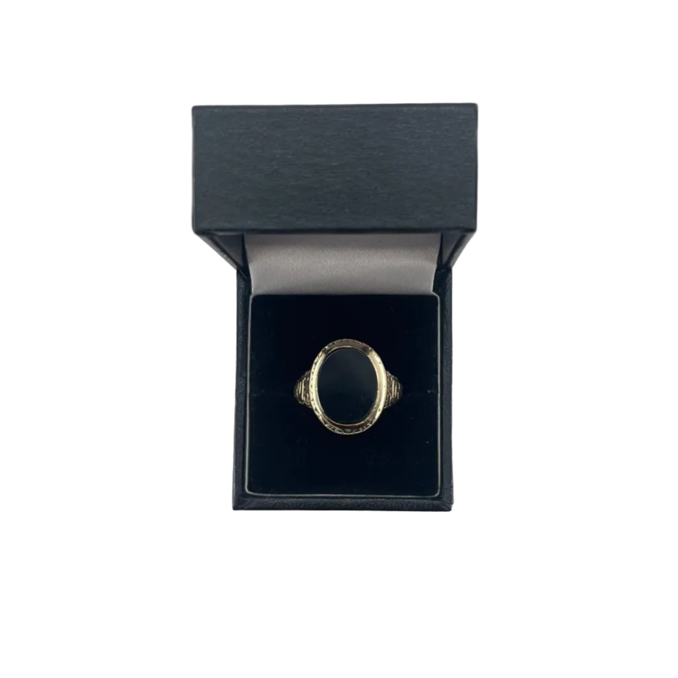 9ct Black Onyx Signet Ring Carat: 9ct Gold Colour: Yellow Gold Size: T Weight: 8.27g