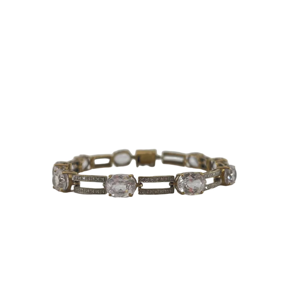 9ct Gate Link Quartz Bracelet 8" Carat: 9ct Gold Colour: Yellow Gold Width: 5mm Length: 8" Weight: 12.59g