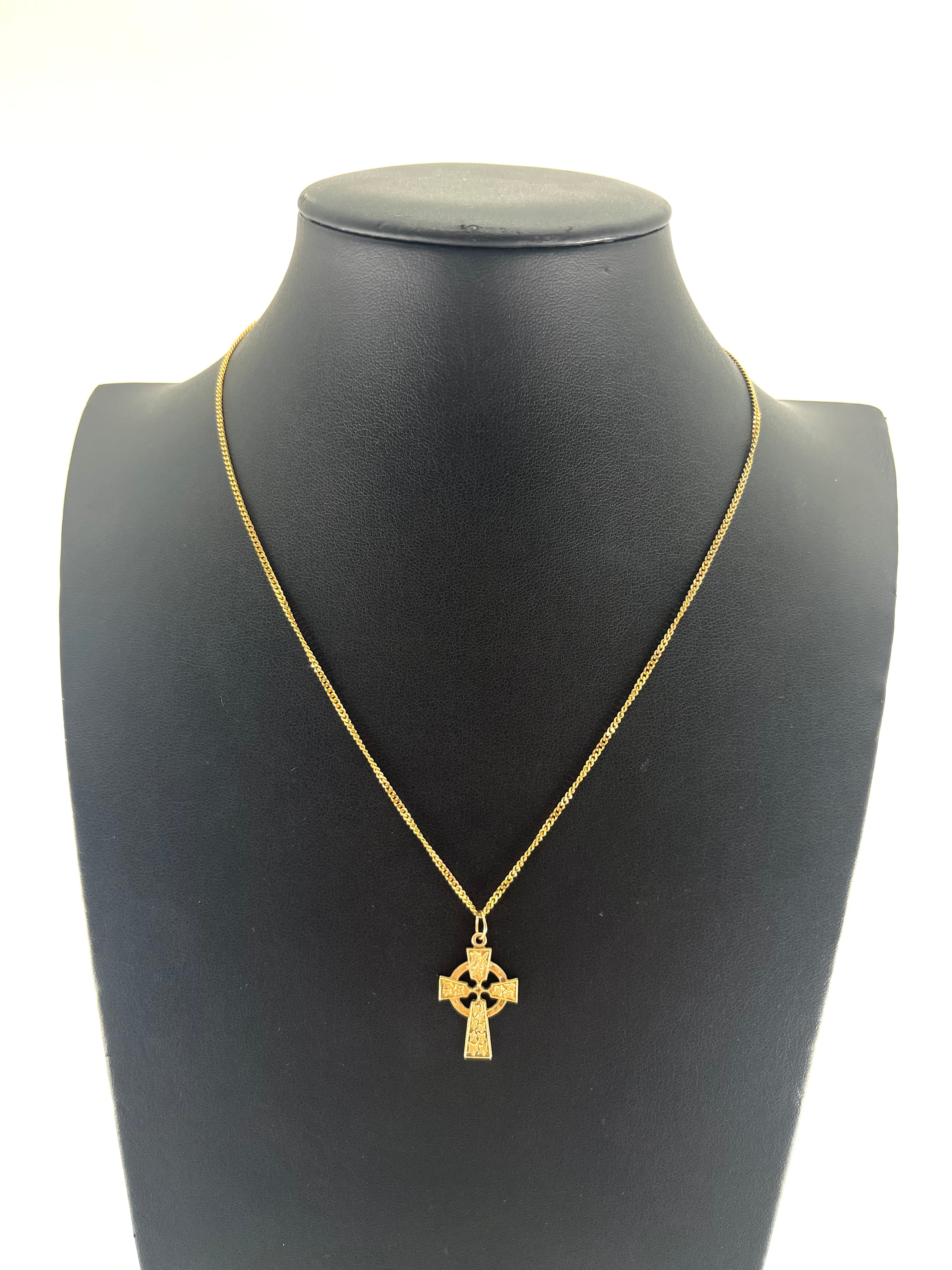9ct Gold Celtic Cross Pendent and Curb Chain Carat: 9ct Colour: Yellow Gold Style: Curb Length: 17" Chain Width: 1mm Pendent