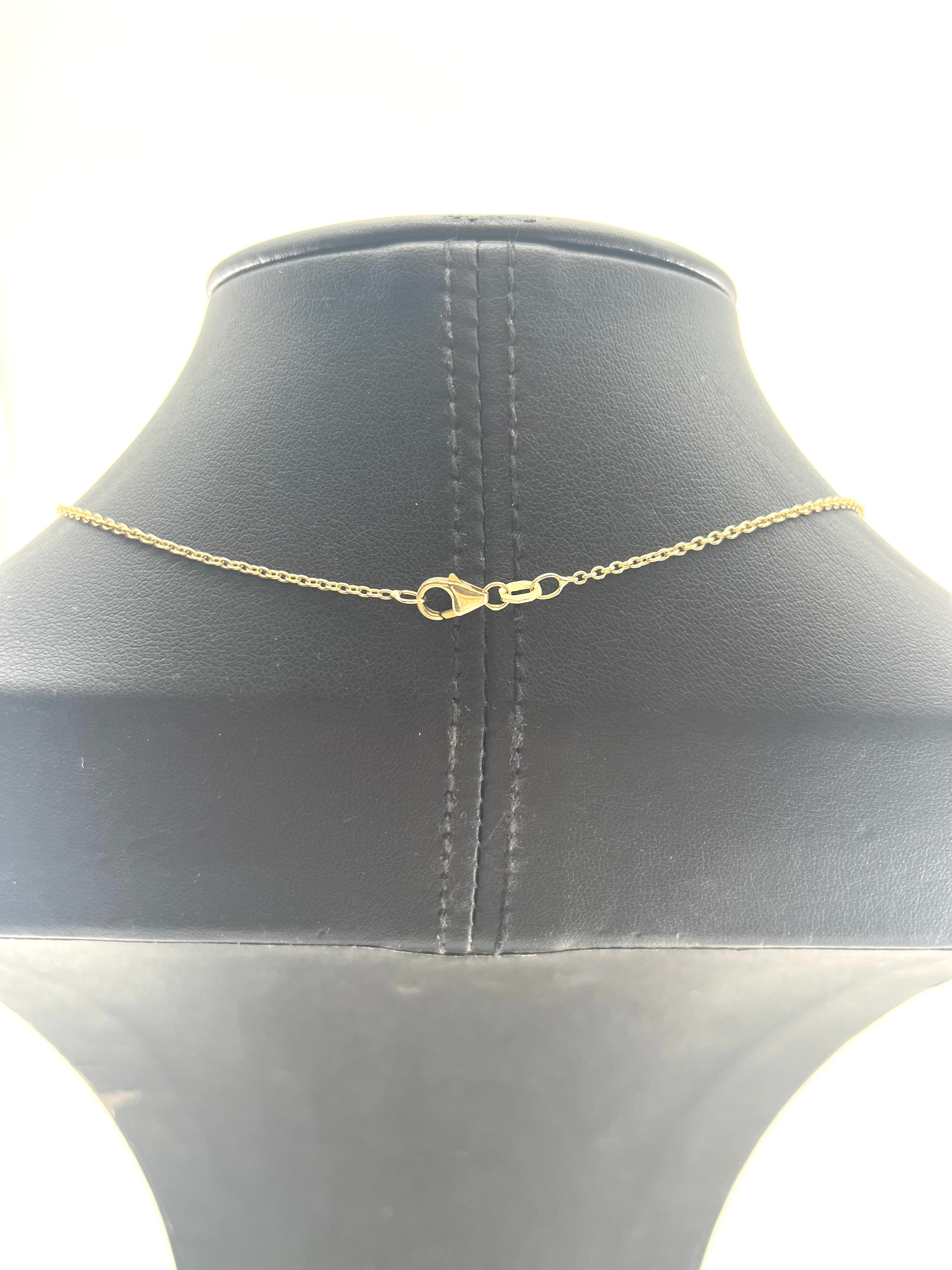 9ct Gold 'X' Pendent & Belcher Chain 18" Carat: 9ct Colour: Yellow Gold Chain Style: Belcher Pendent Style: "X" with small