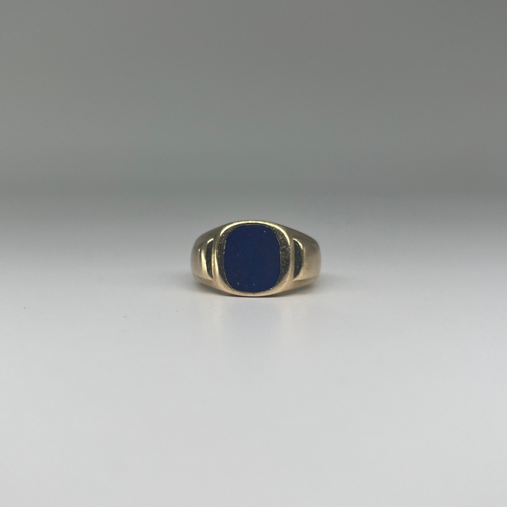 9ct Lapis Lazuli Signet Ring Carat: 9ct Gold Colour: Yellow Gold Size: Y 1/2 Stones: Lapis Lazuli Weight: 9.35g