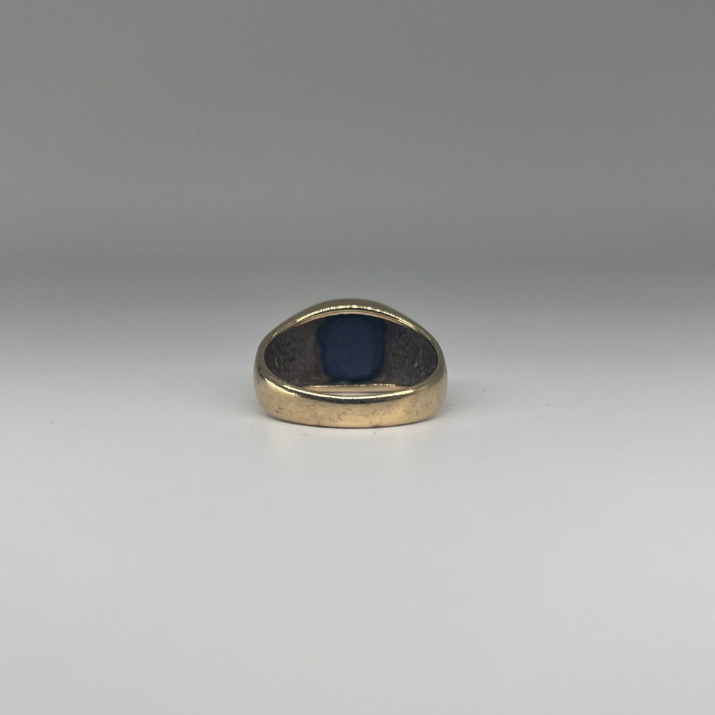9ct Lapis Lazuli Signet Ring Carat: 9ct Gold Colour: Yellow Gold Size: Y 1/2 Stones: Lapis Lazuli Weight: 9.35g