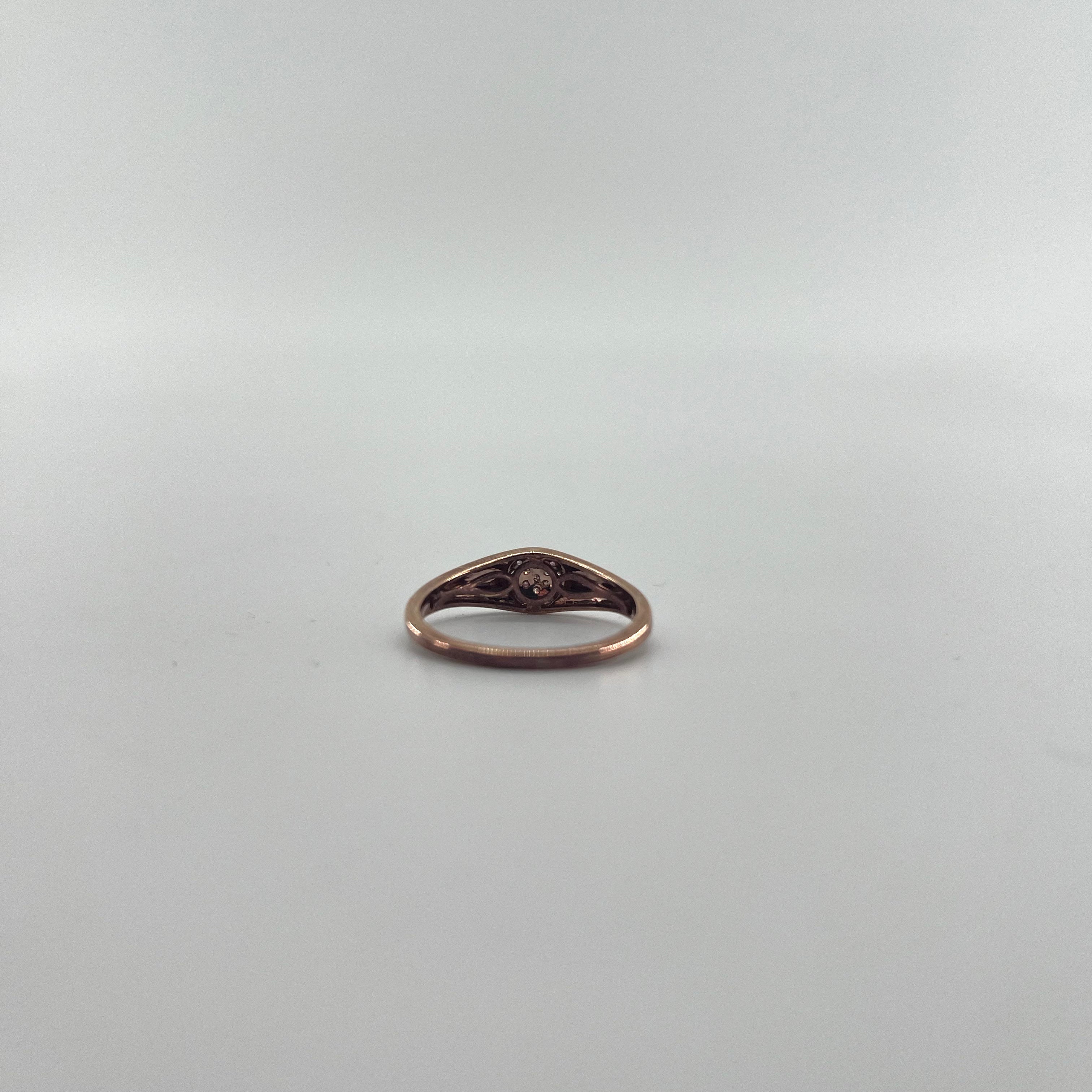 9ct Rose Gold Signet Ring With Diamonds Carat: 9ct Gold Colour: Rose Gold Size: R Stones: Diamond Weight: 2.16g