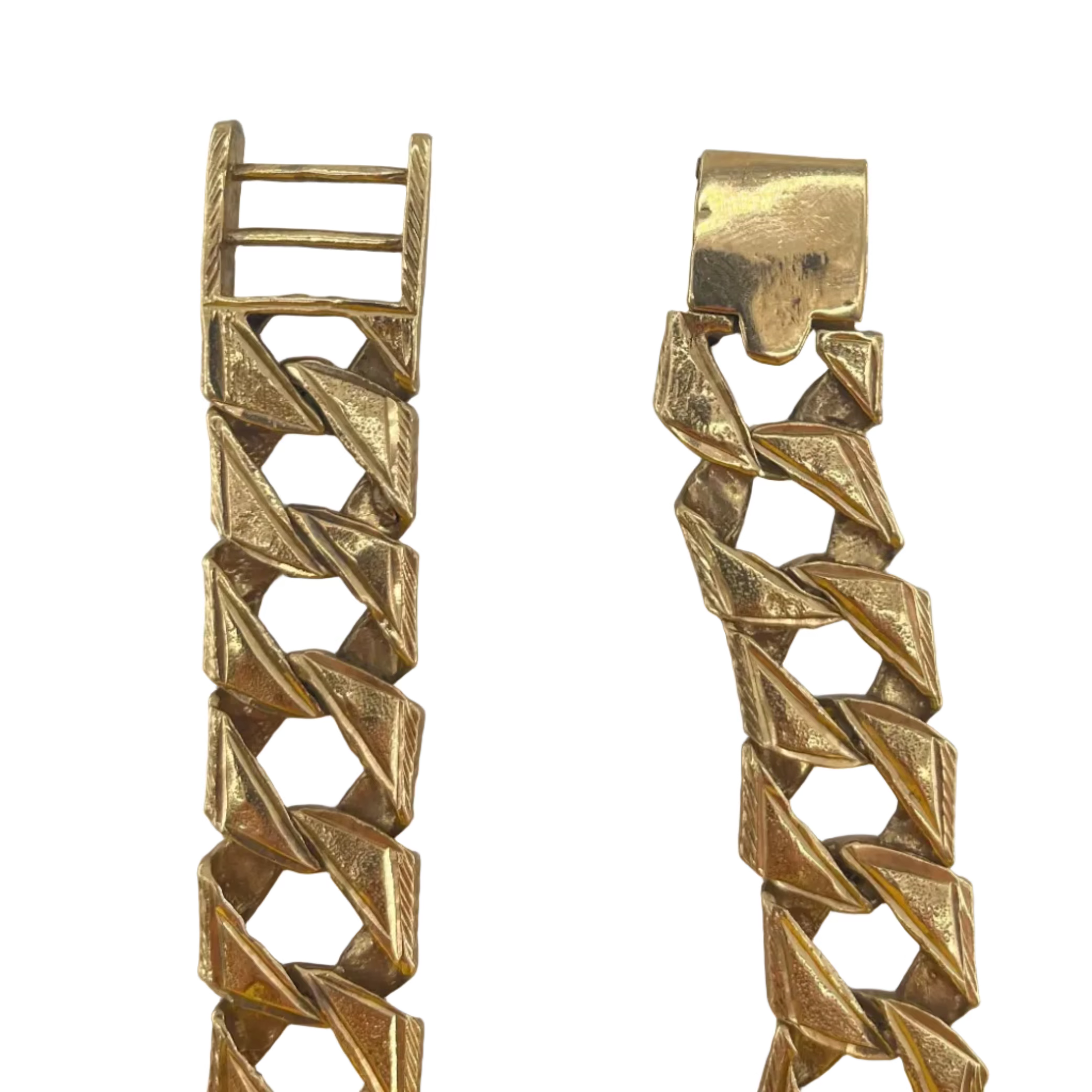 9ct Square Curb Bracelet 10.5" Carat: 9ct Gold Colour: Yellow Gold Width: 18mm Length: 10.5" Weight: 56.44g