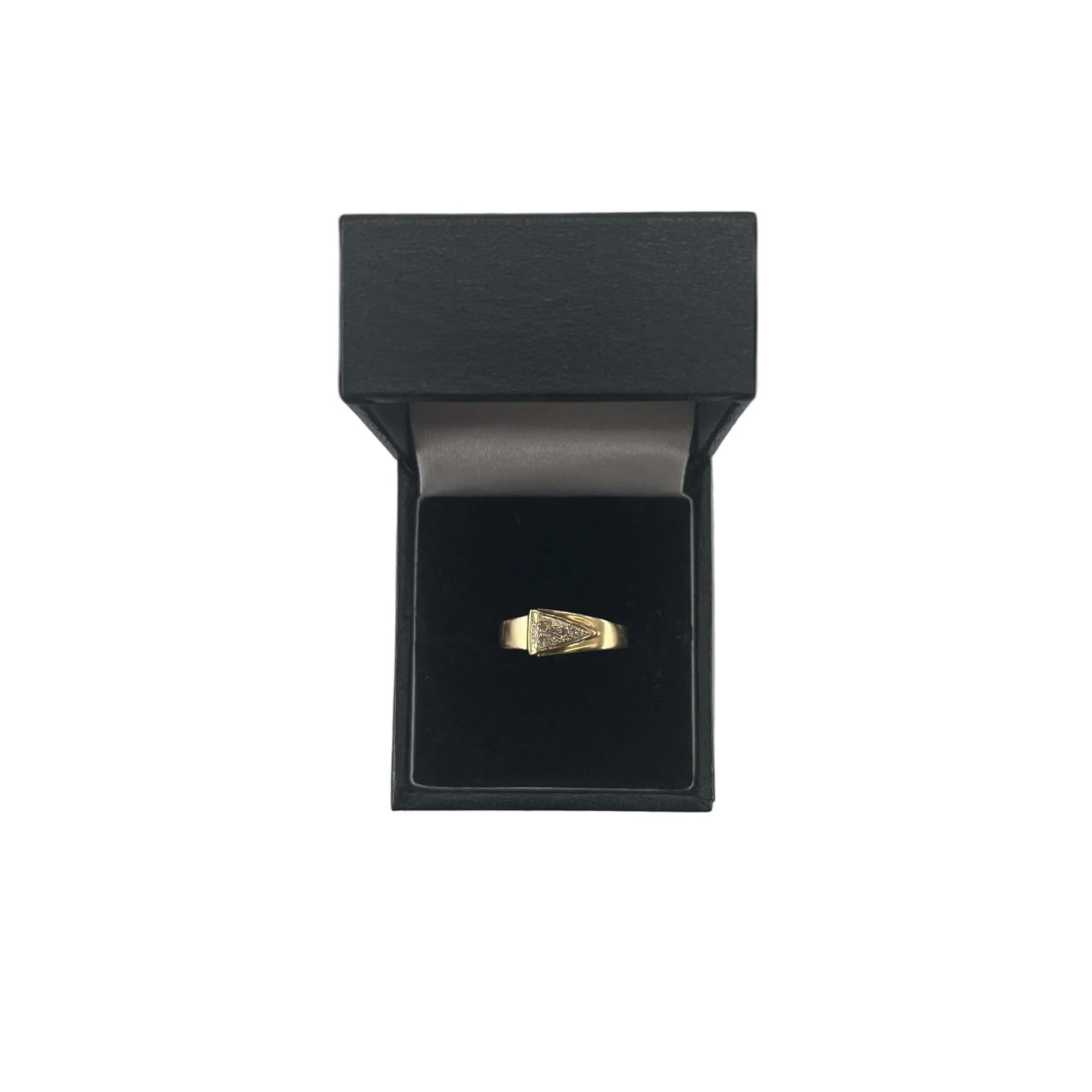 9ct Vintage Diamond Cluster Ring Carat: 9ct Gold Colour: Yellow Gold Size: N Stones: Small Diamonds Weight: 1.99g