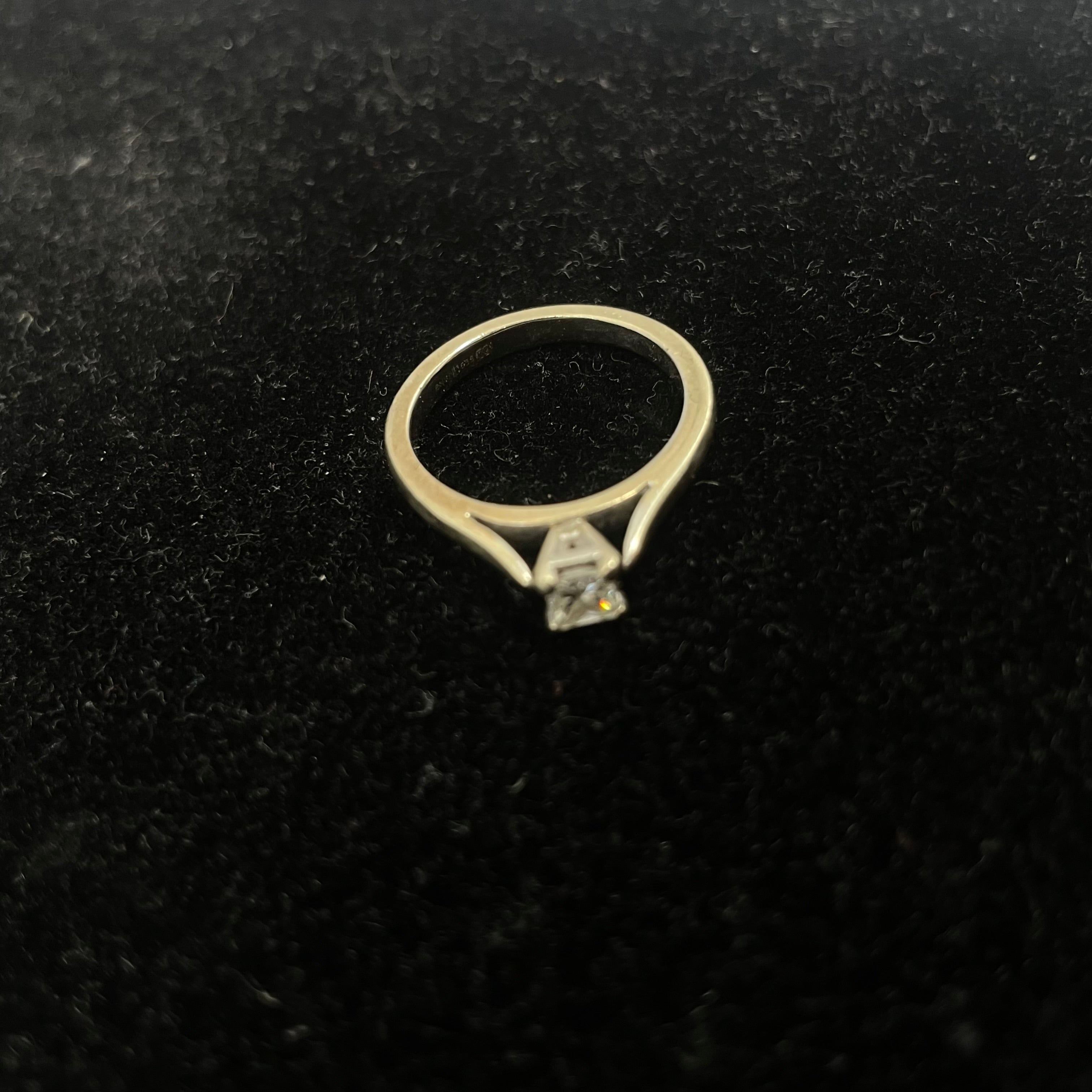 14ct White Gold Diamond Solitaire Ring – Size M
