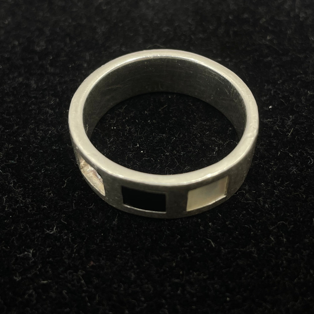 925 Sterling Silver Black & White Inlay Band Ring – Size Y