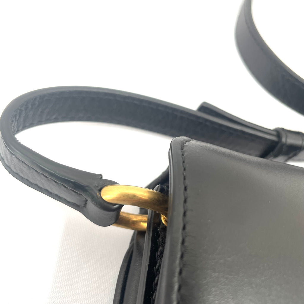 Saint Laurent Black Leather Chain Link Crossbody Bag Gold Hardware – Pre-Owned, Excellent Condition