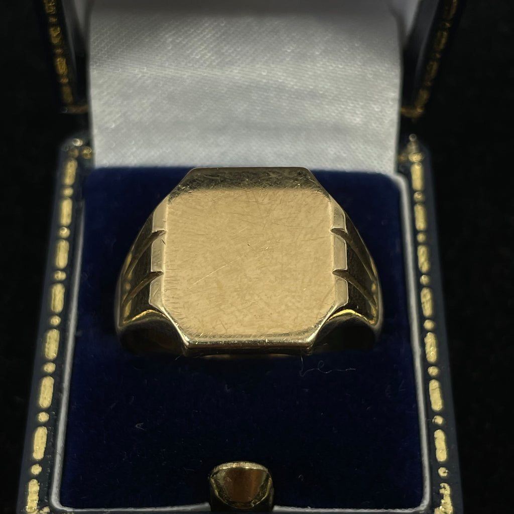 9CT Signet Ring Square Top Size W 1/2