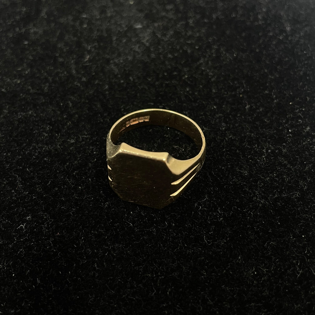 9CT Signet Ring Square Top Size W 1/2