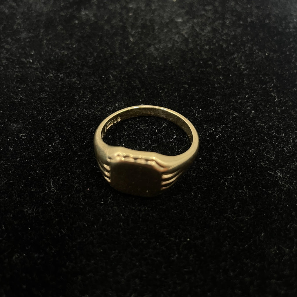 9CT Signet Ring Square Top Size X 1/2