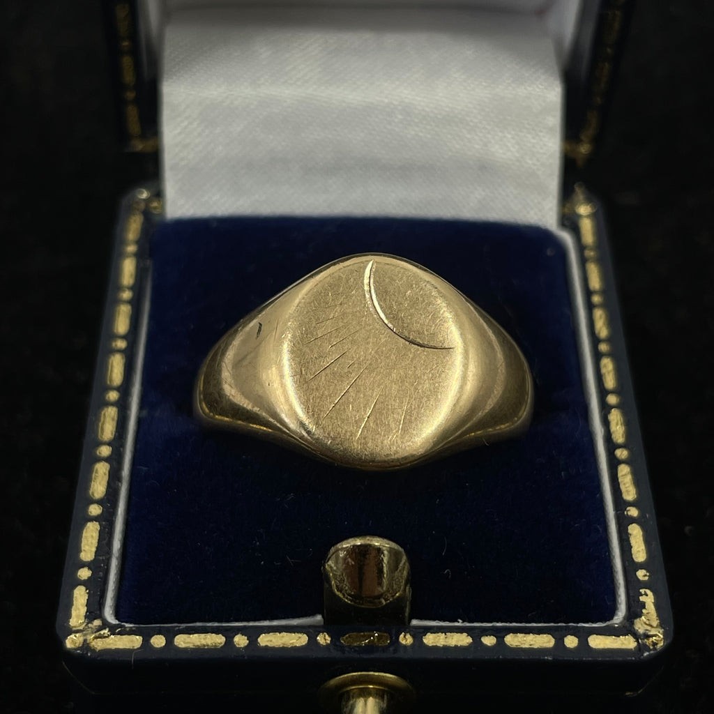 9CT Yellow Gold Signet Ring Oval Face Size T