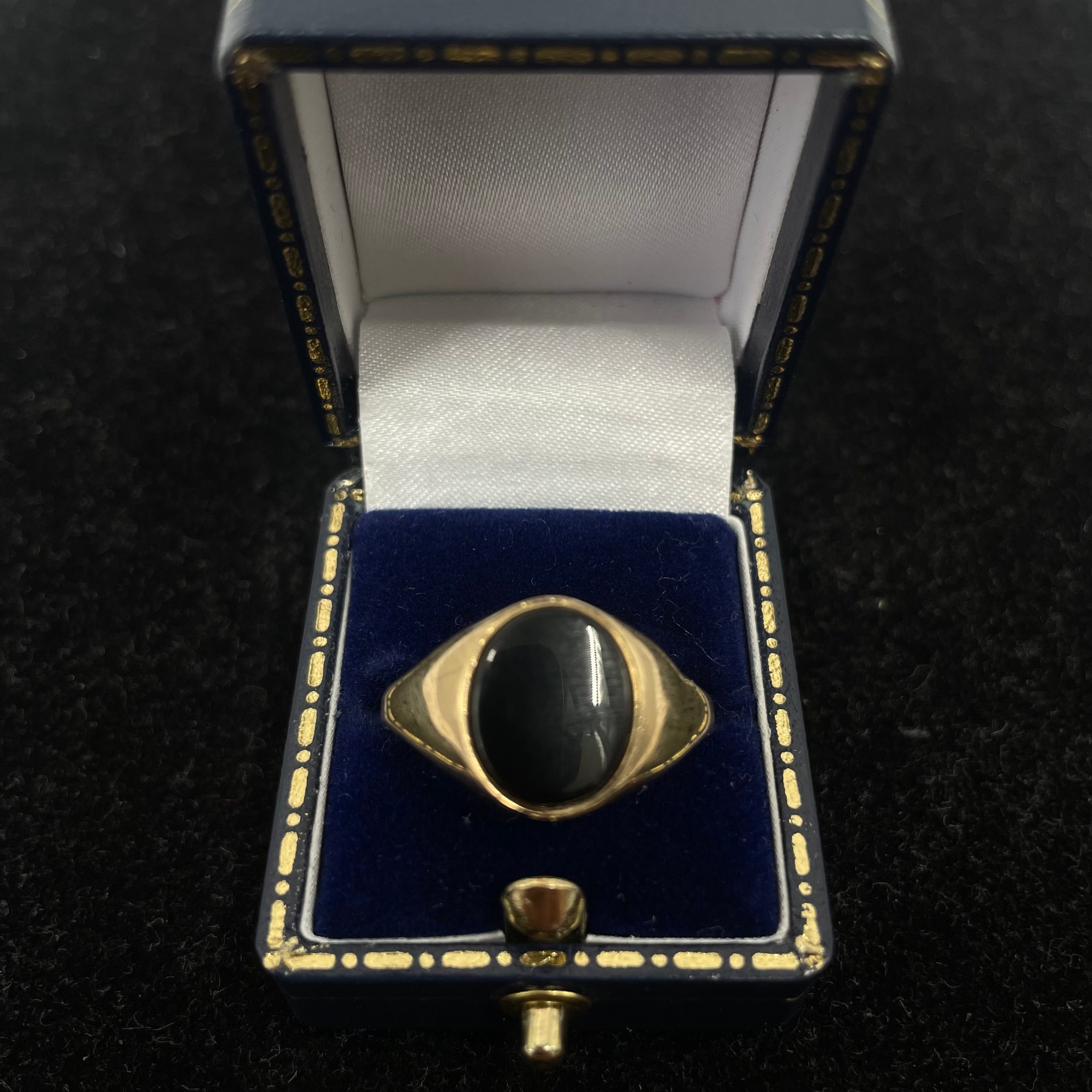 9CT Yellow Gold Signet Ring Oval Face Size V 1/2