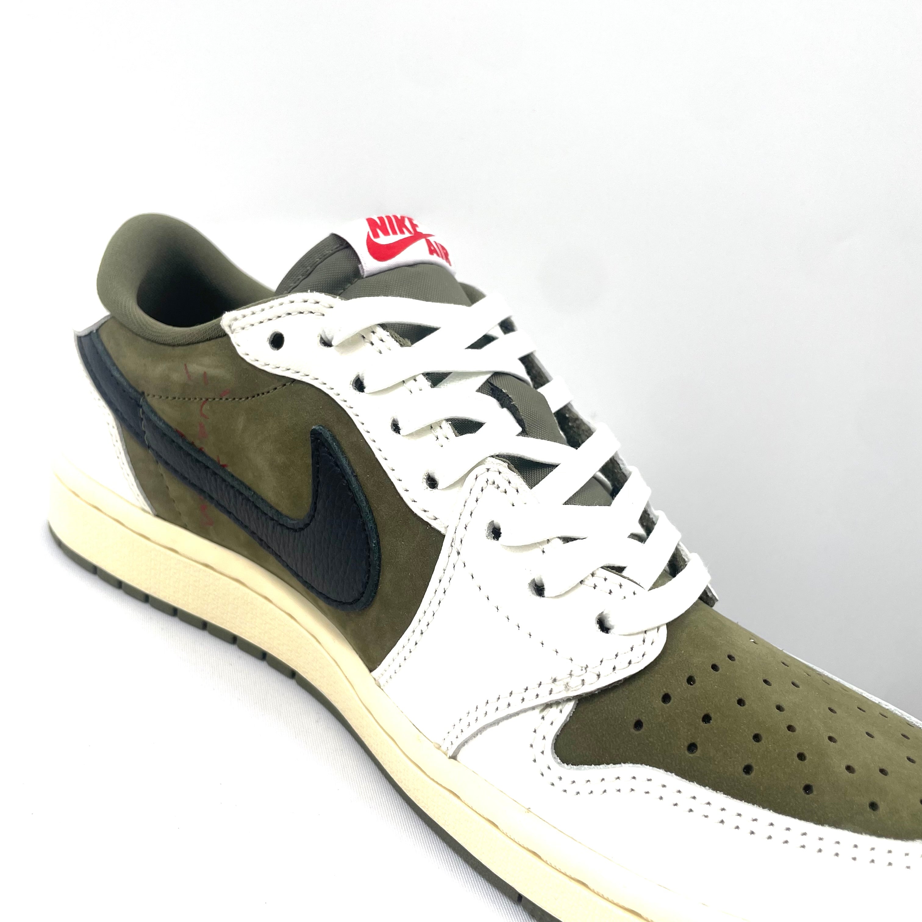Jordan 1 Travis Scott Medium Olive BNDS UK8.5
