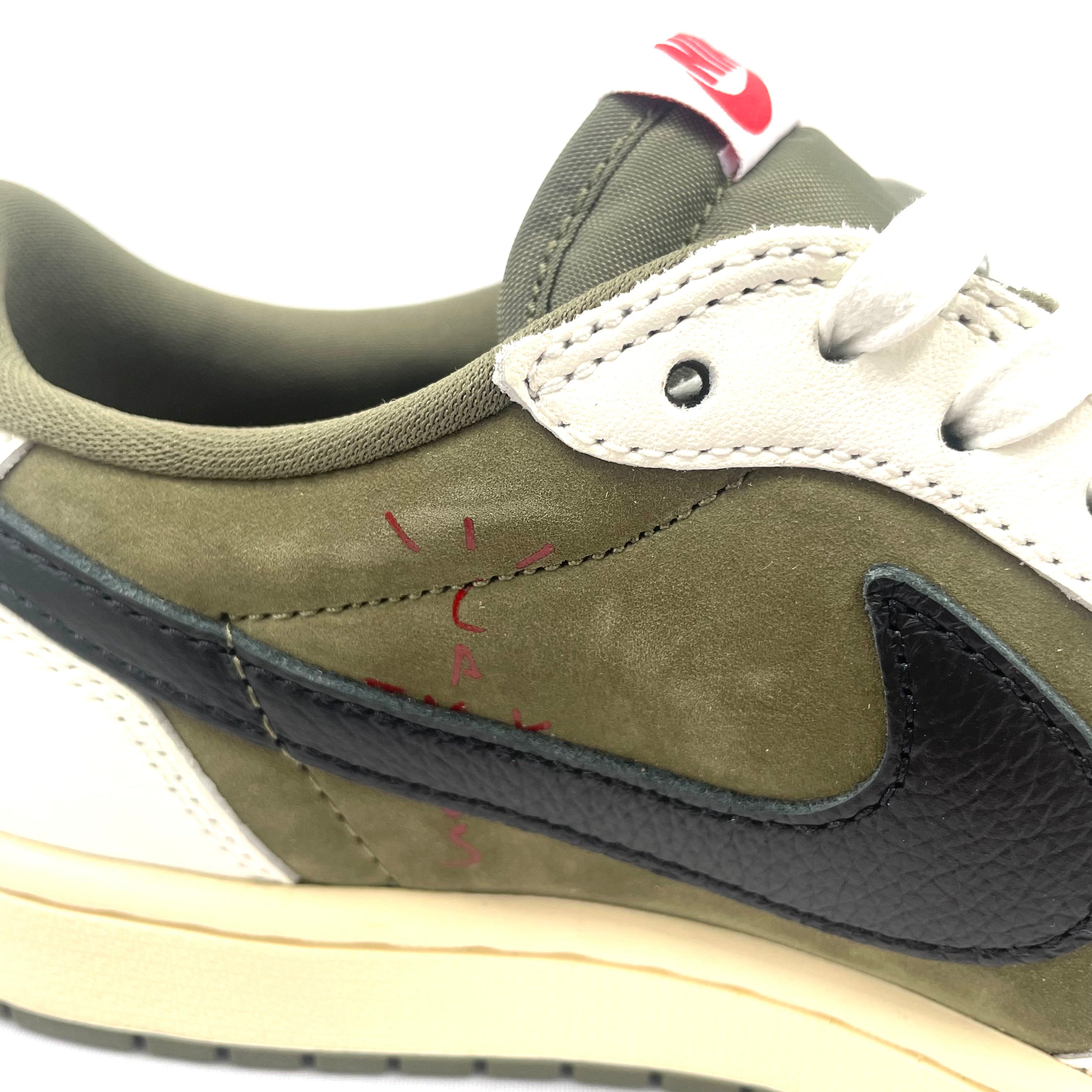 Jordan 1 Travis Scott Medium Olive BNDS UK8.5