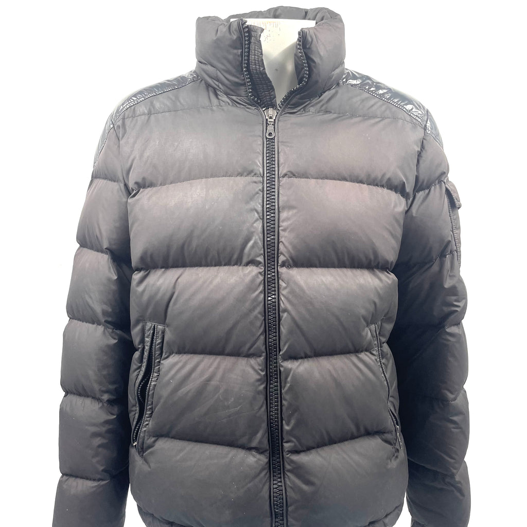 Moncler Black Puffer Jacket – Size 5 – Pre-Owned, Good Condition