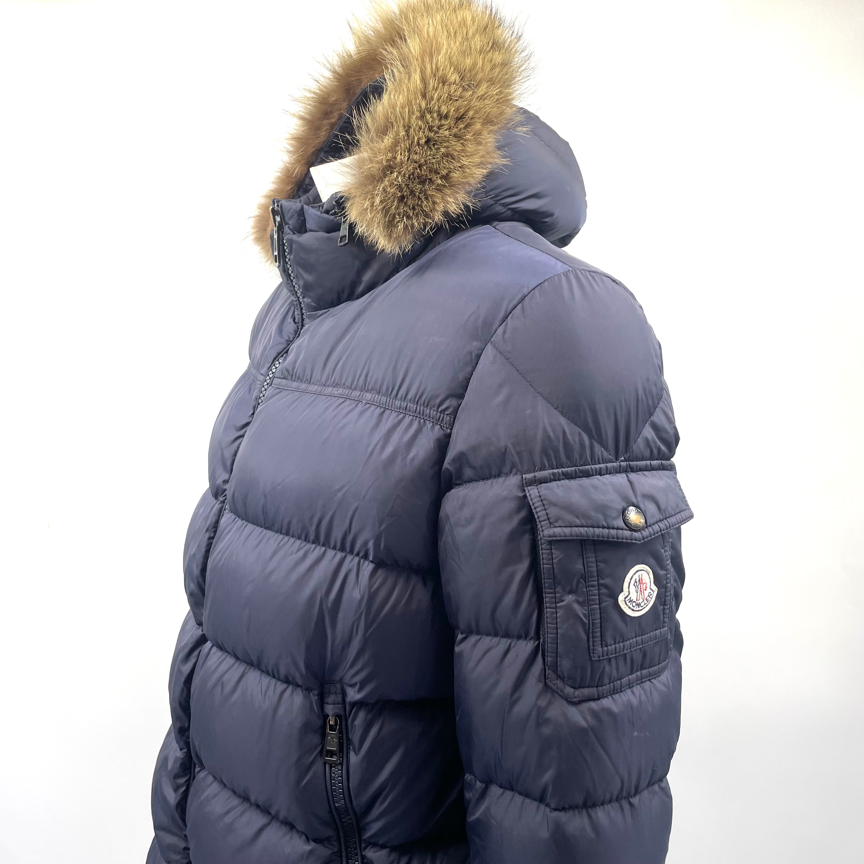 Moncler Navy Blue Fur-Trimmed Puffer Jacket – Size 4 – Pre-Owned, Good Condition