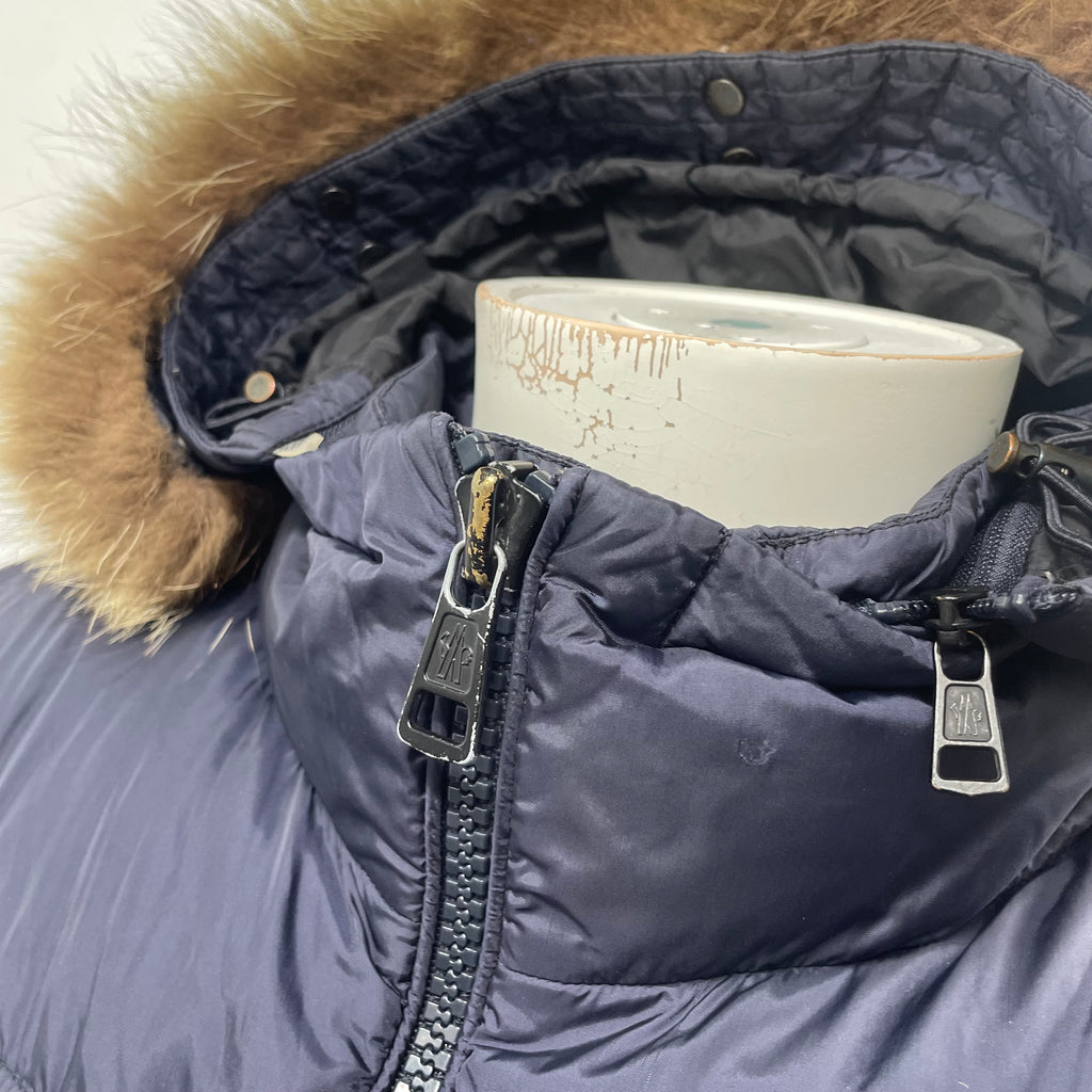 Moncler Navy Blue Fur-Trimmed Puffer Jacket – Size 4 – Pre-Owned, Good Condition