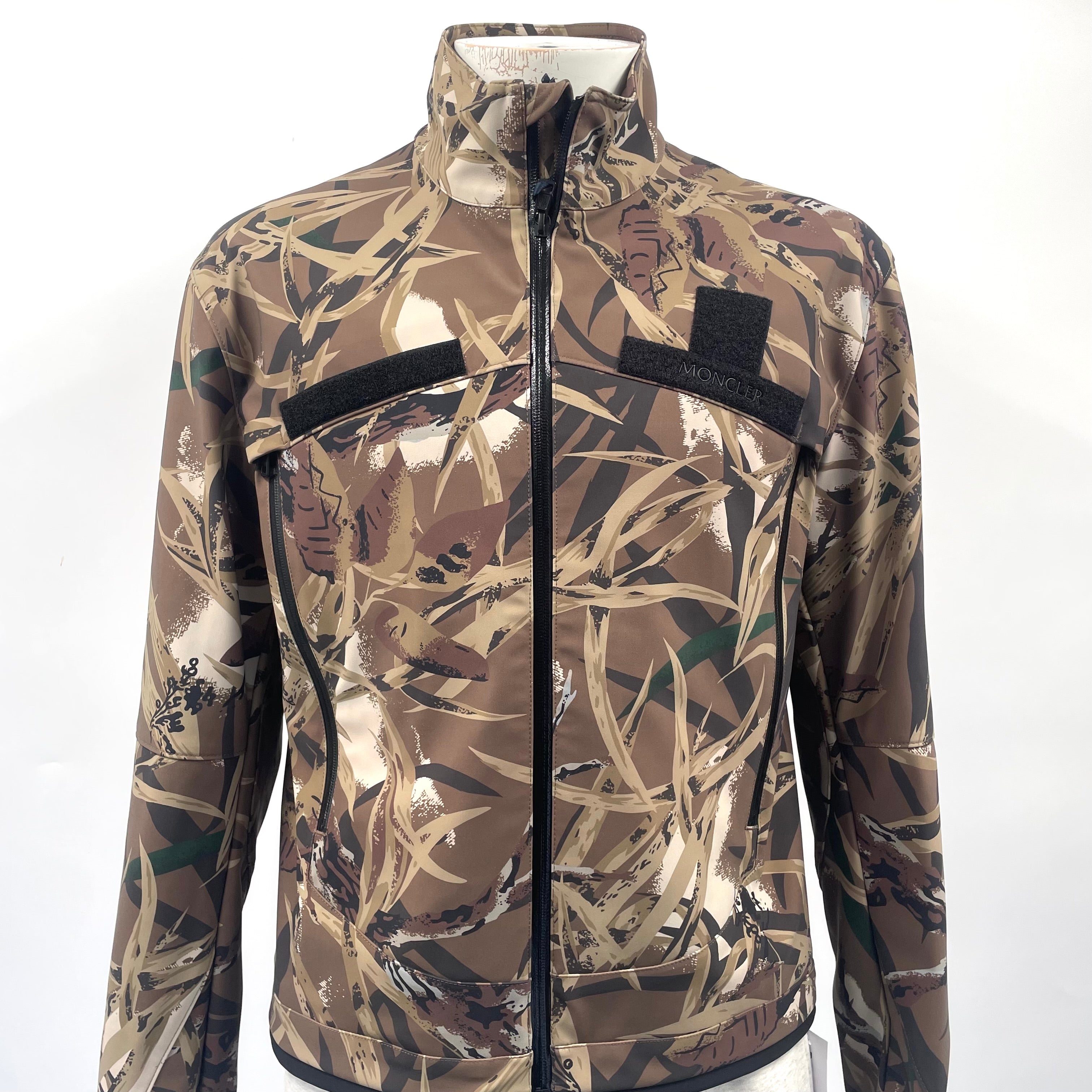 Moncler Camo Print Softshell Zip Jacket – Size 3 (M) – Brand New with Tags