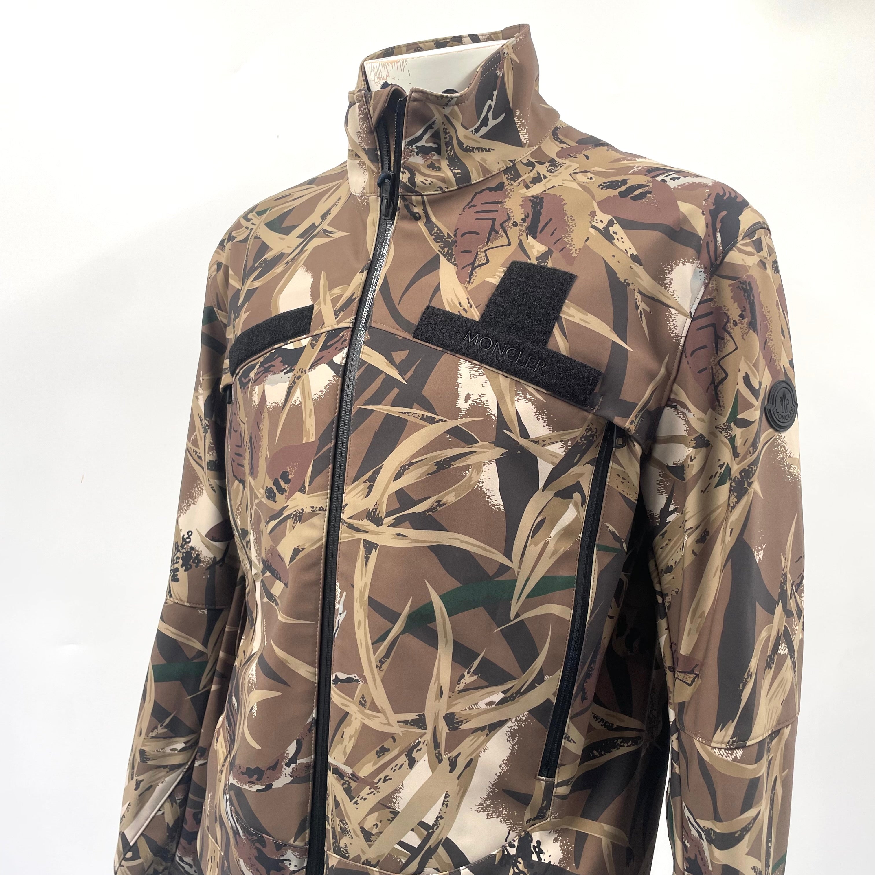 Moncler Camo Print Softshell Zip Jacket – Size 3 (M) – Brand New with Tags