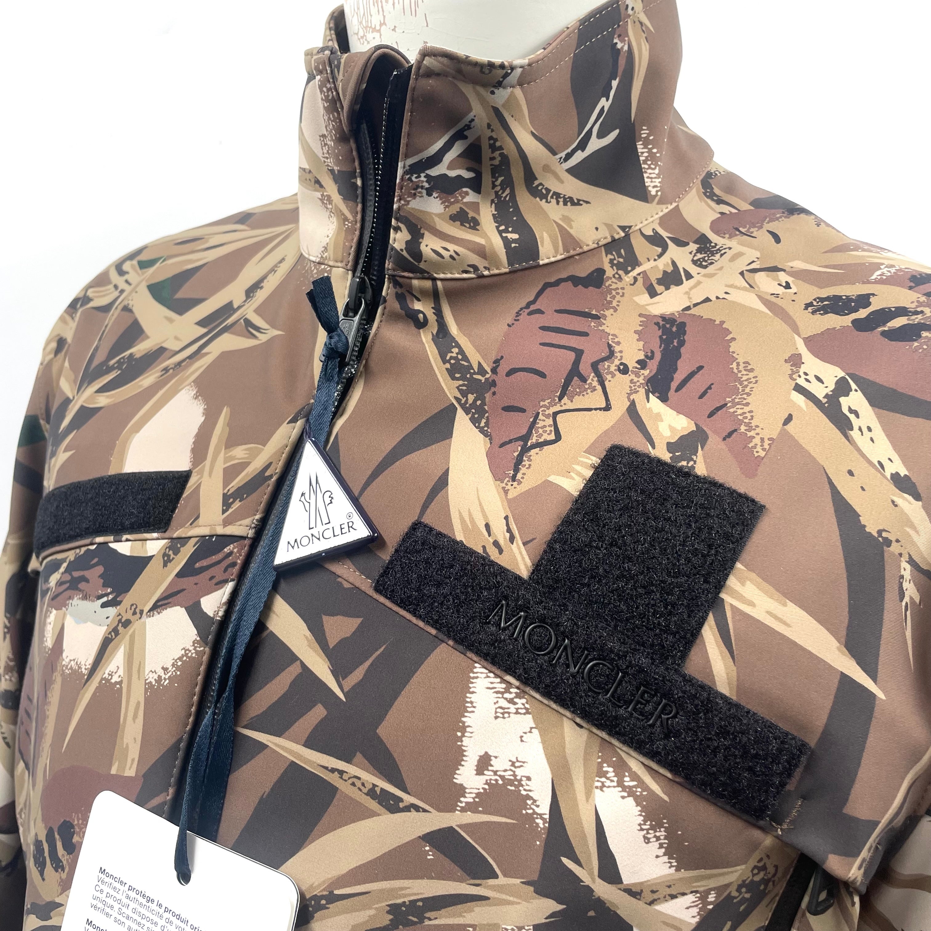 Moncler Camo Print Softshell Zip Jacket – Size 3 (M) – Brand New with Tags