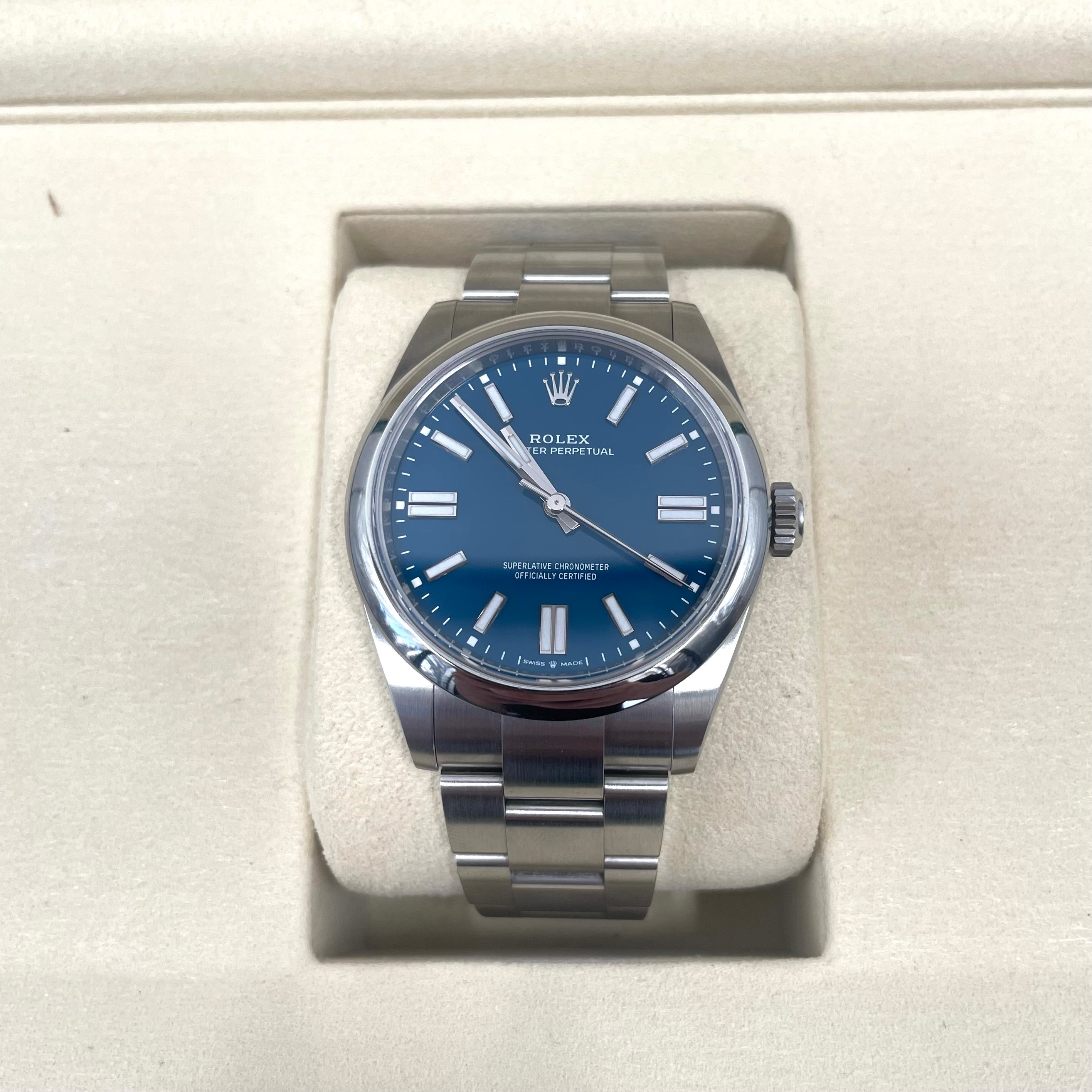 Rolex Oyster Perpetual 41 Med Blue 124300 2025 Unworn Full Set