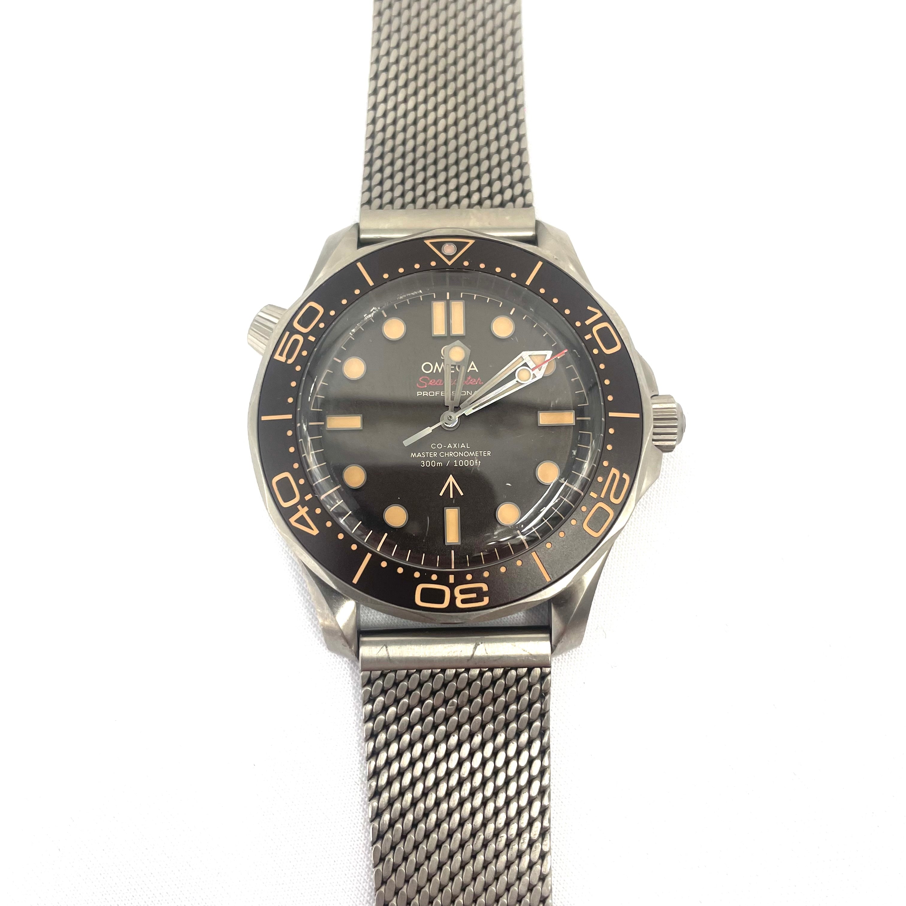 Omega Seamaster Diver 300M "007 Edition" Co-Axial Master Chronometer – Box and Papers