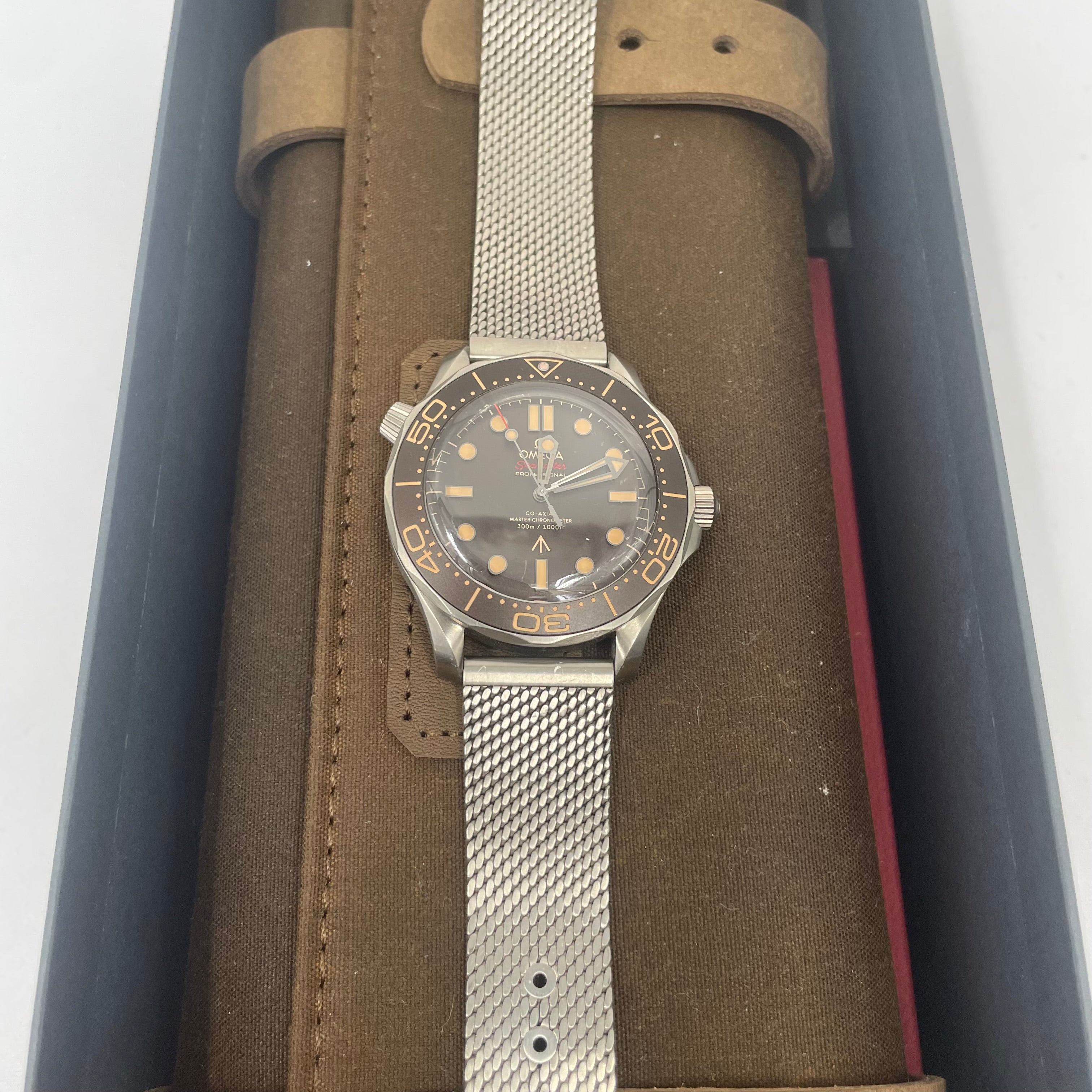 Omega Seamaster Diver 300M "007 Edition" Co-Axial Master Chronometer – Box and Papers