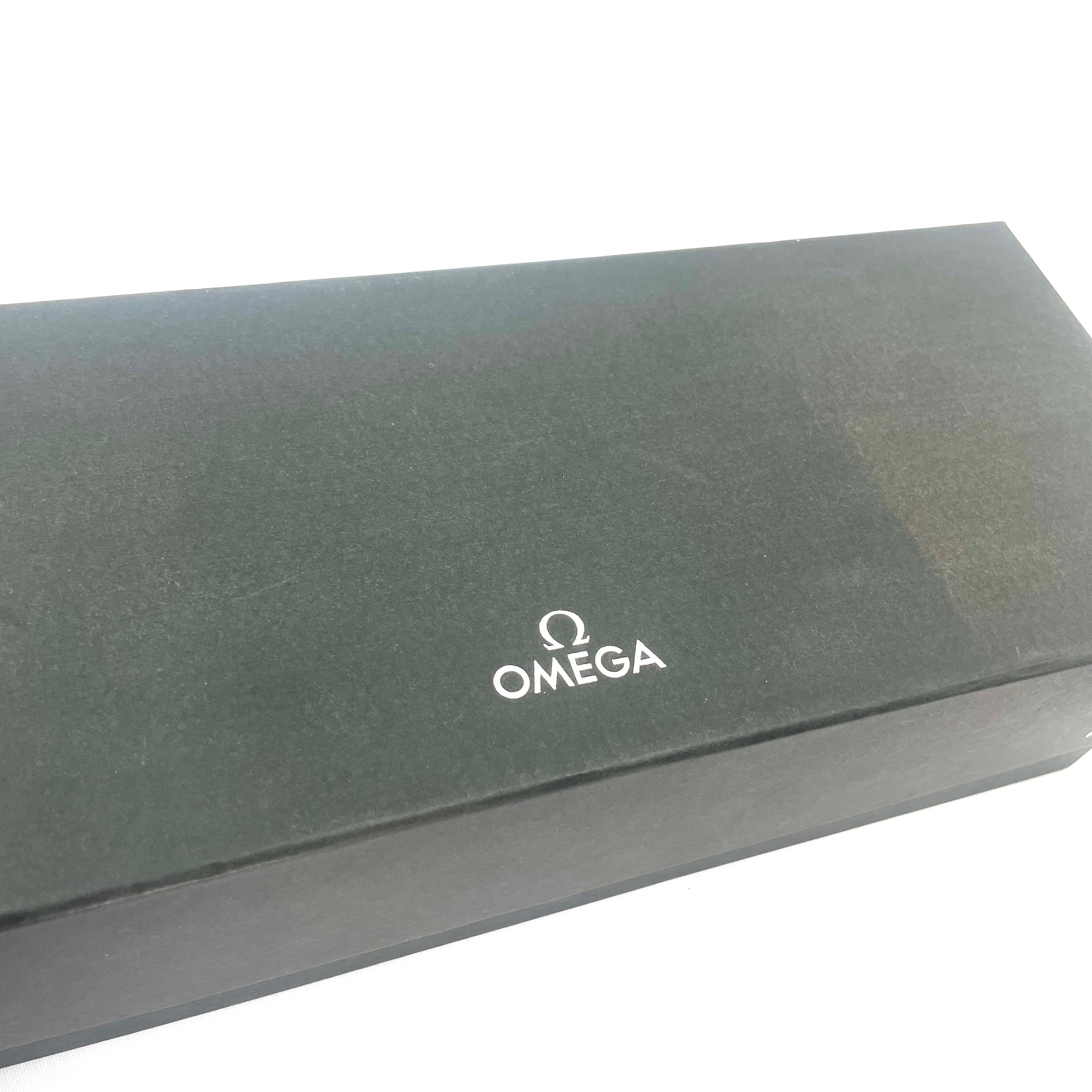Omega Seamaster Diver 300M "007 Edition" Co-Axial Master Chronometer – Box and Papers