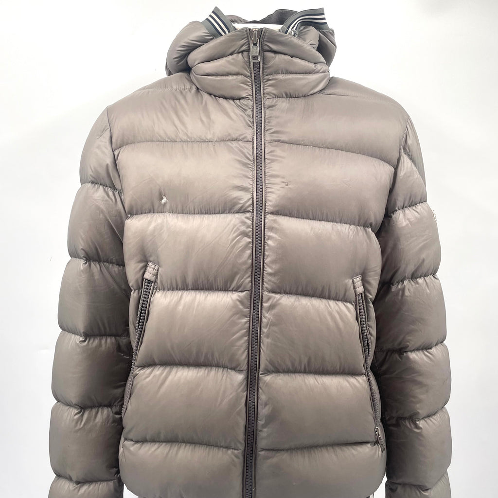 Moncler Grey Puffer Jacket with Hood – Size 5
