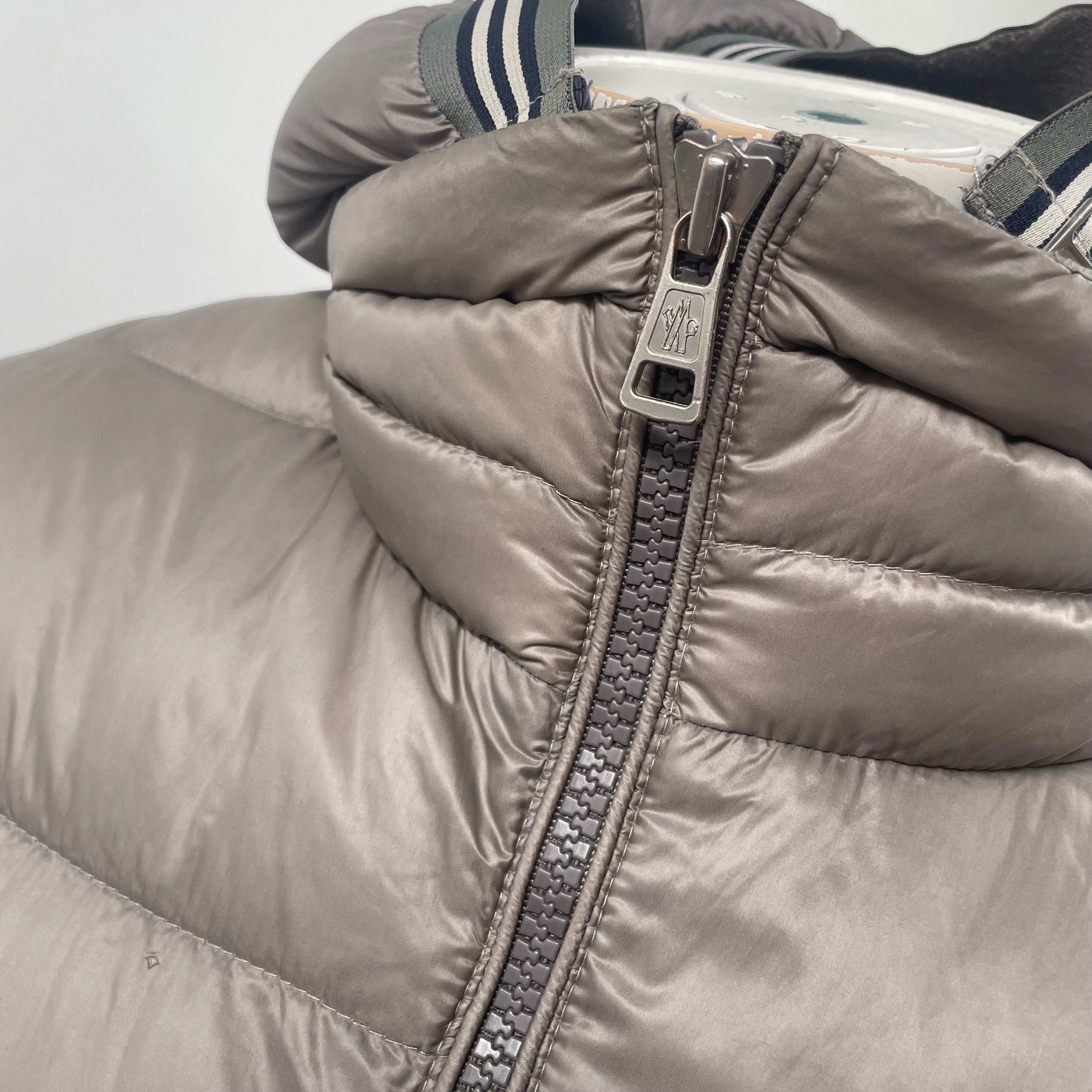 Moncler Grey Puffer Jacket with Hood – Size 5