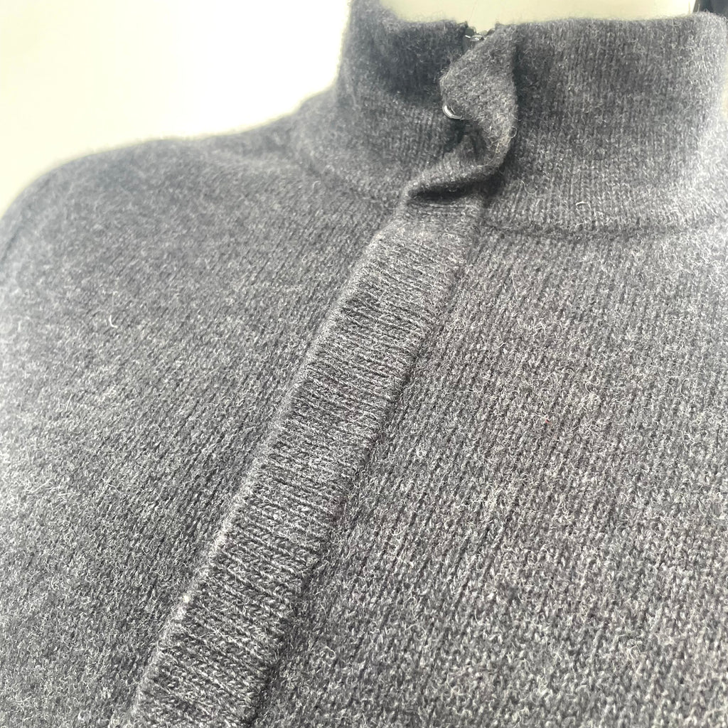 Stone Island Quarter-Zip Crewneck – Charcoal Grey | Size S