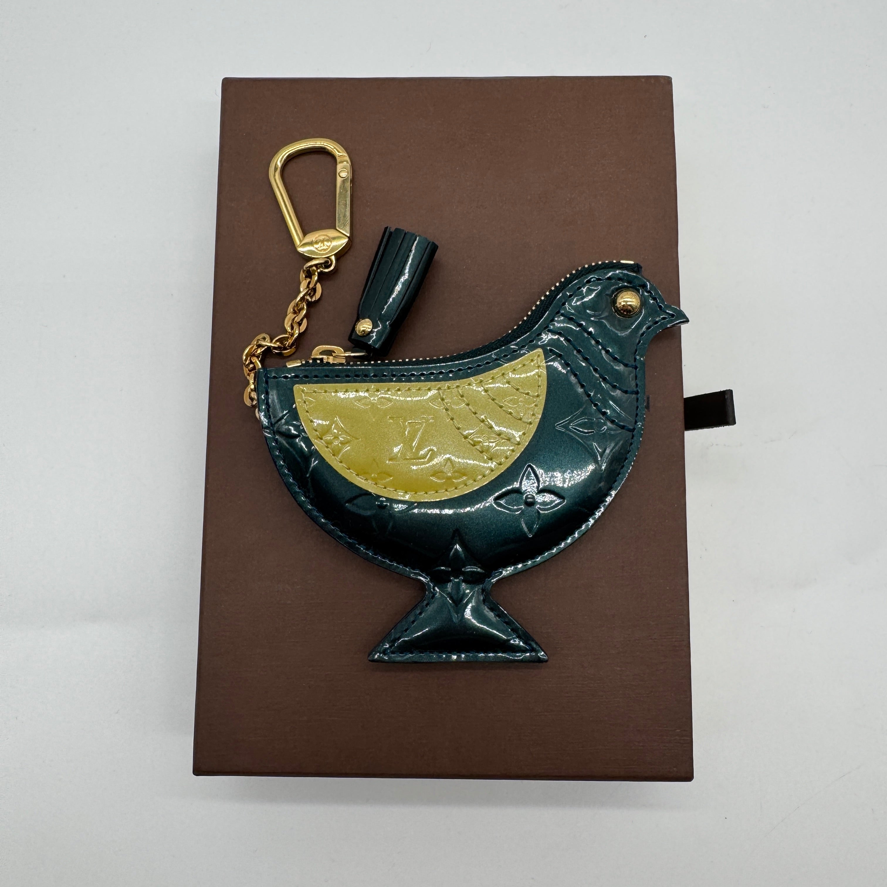 Louis Vuitton Monogram Vernis Pochette Bird Purse