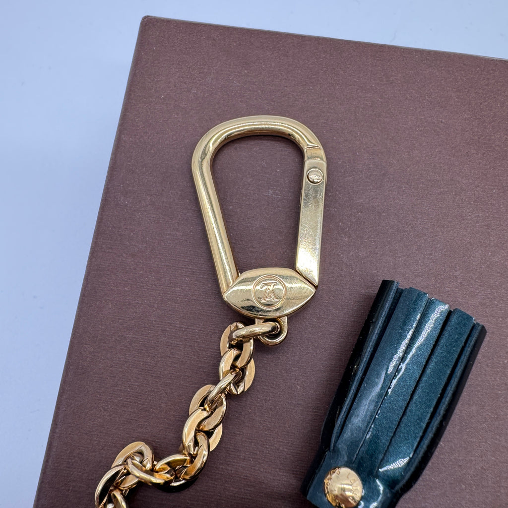 Louis Vuitton Monogram Vernis Pochette Bird Purse