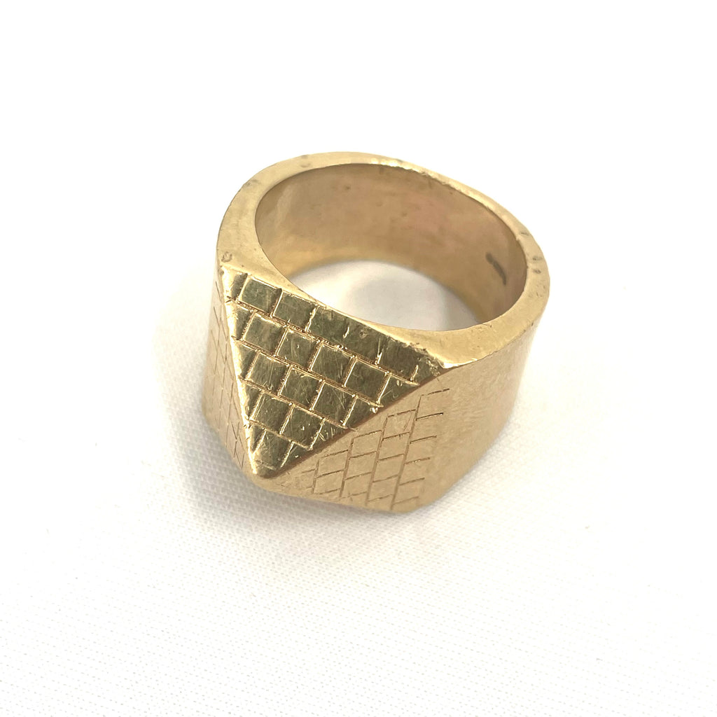 9ct Gold Textured Signet Ring Size