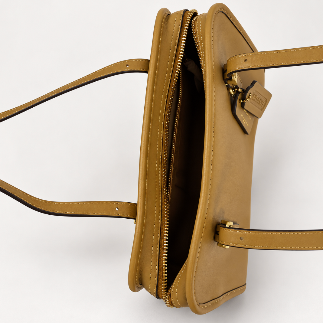 Coach Swing Zip Bag - Honey Brown