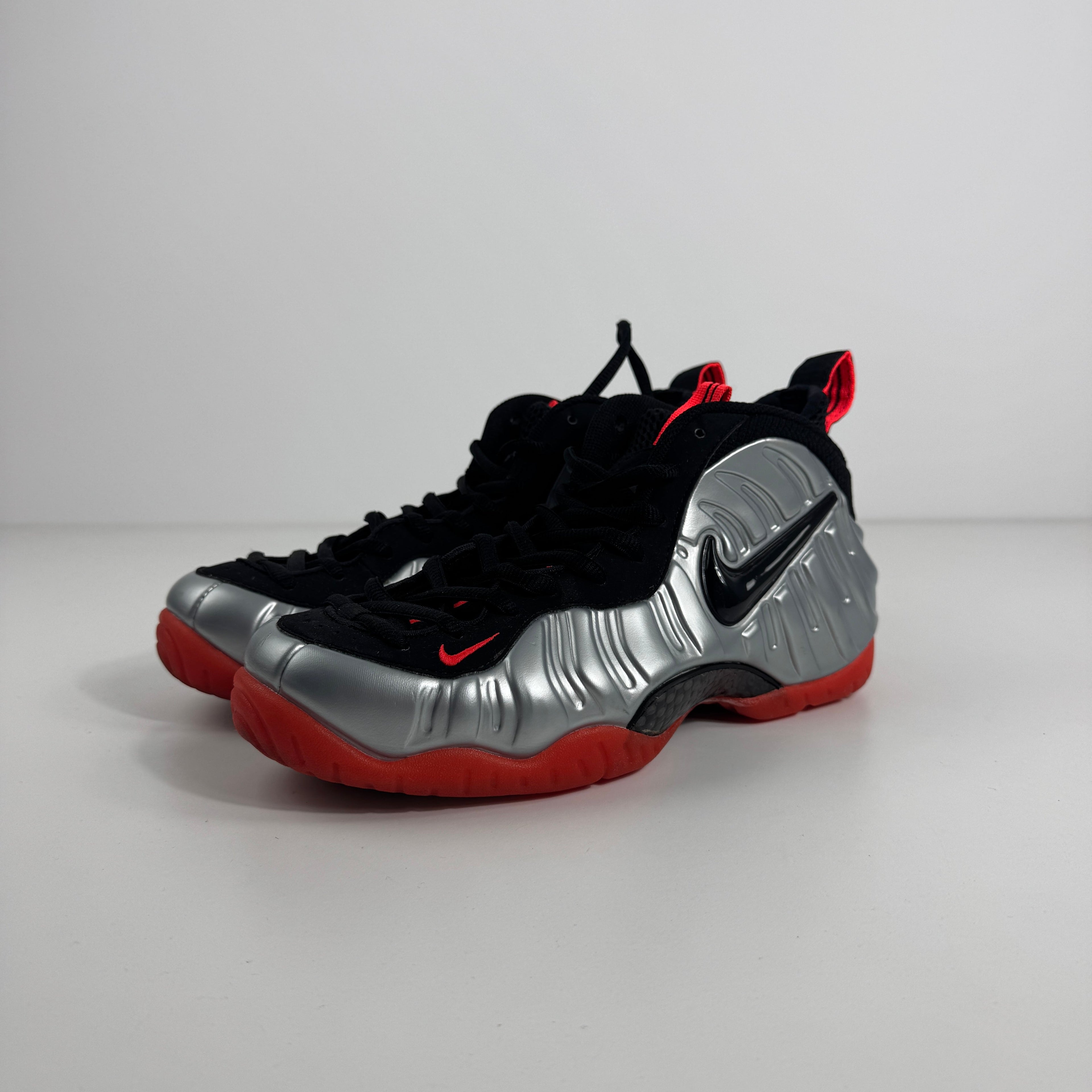 Nike Air Foamposite Pro is an upgraded version of the classic Foamposite, offering enhanced comfort, support, and