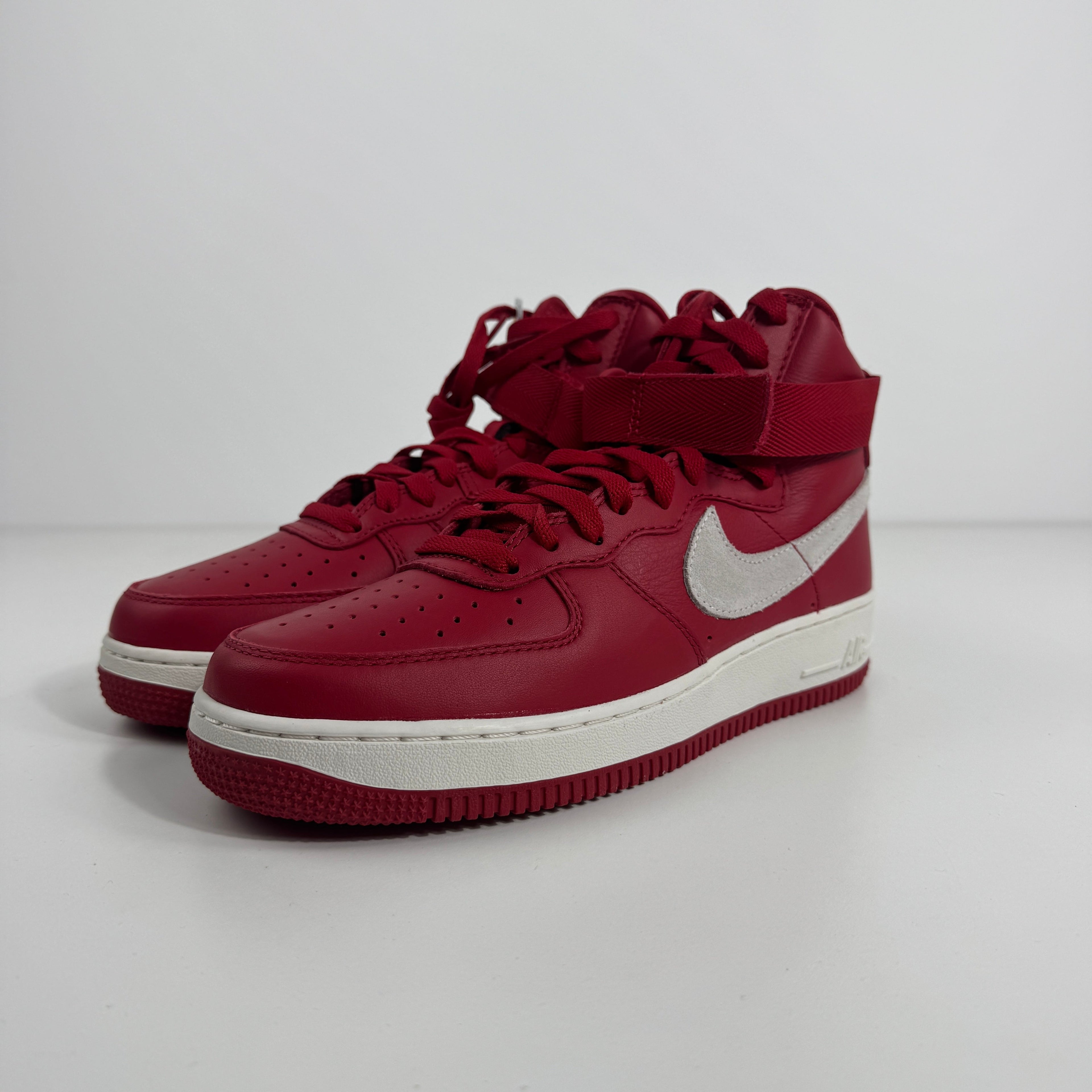 Nike Air Force 1 Hi Retro QS is a premium reissue of the iconic 1982 basketball sneaker, featuring a high-top silhouette,