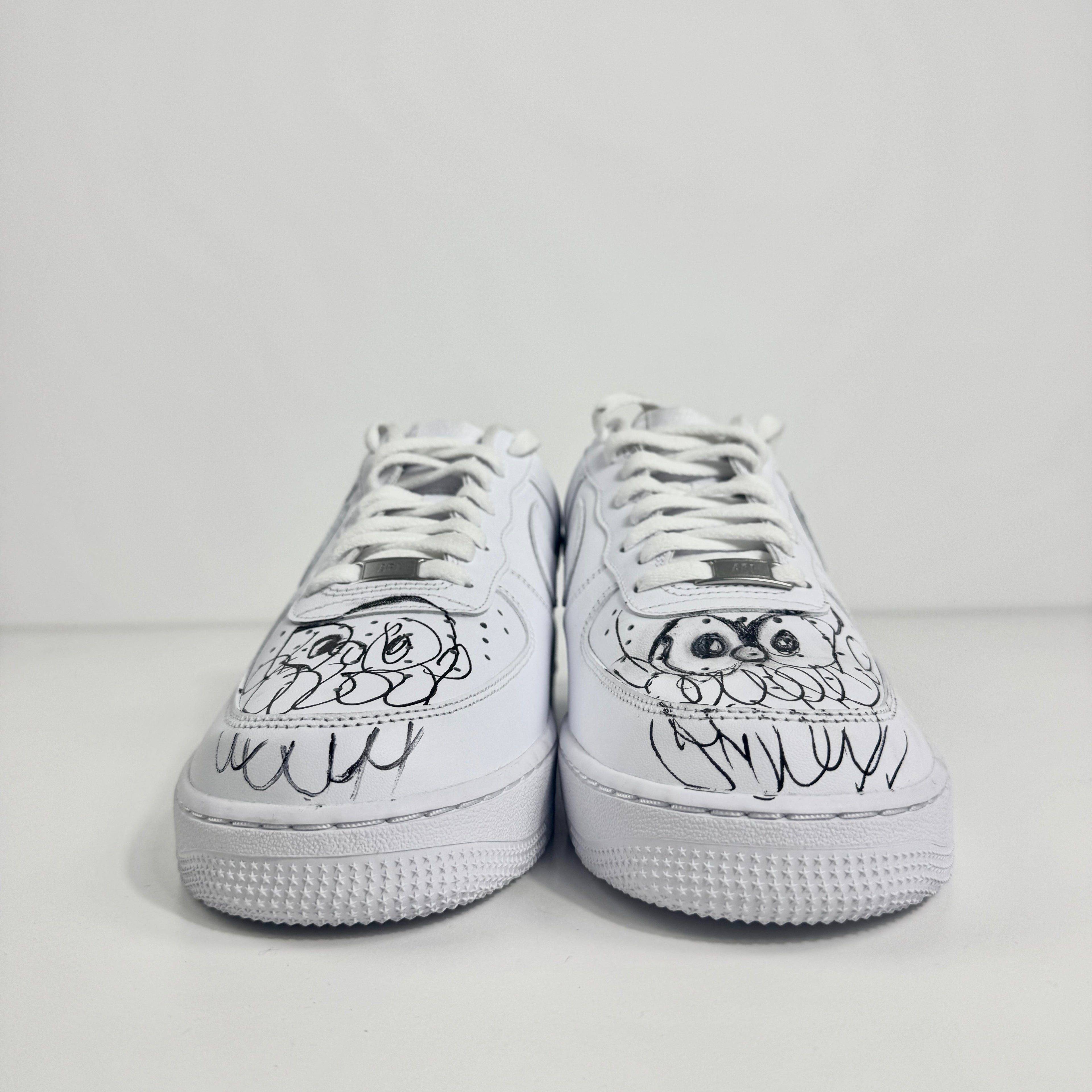 Air Force 1 (Signed by Olaoluslawn) combines the timeless Air Force 1 silhouette with a unique personal touch through