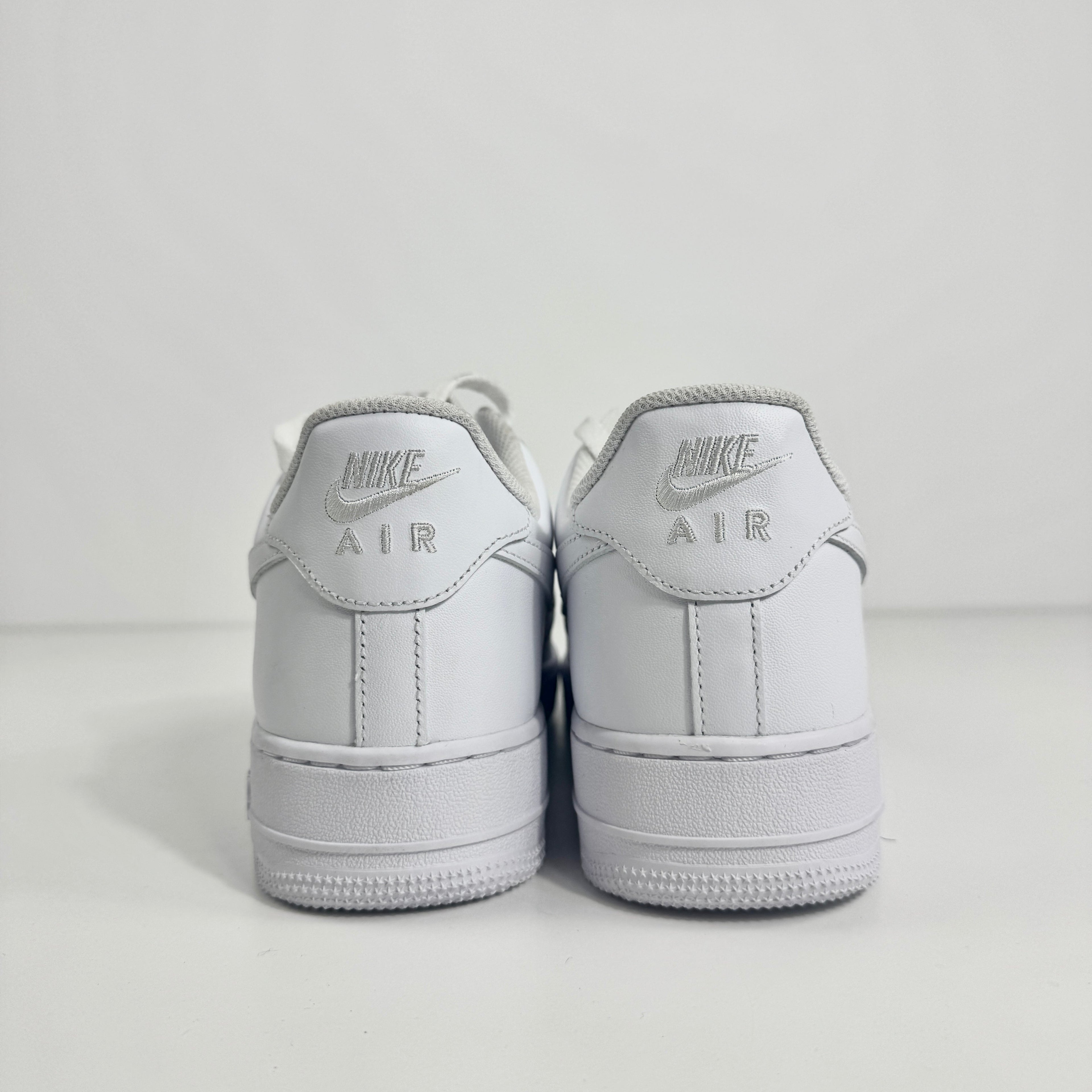 Air Force 1 (Signed by Olaoluslawn) combines the timeless Air Force 1 silhouette with a unique personal touch through