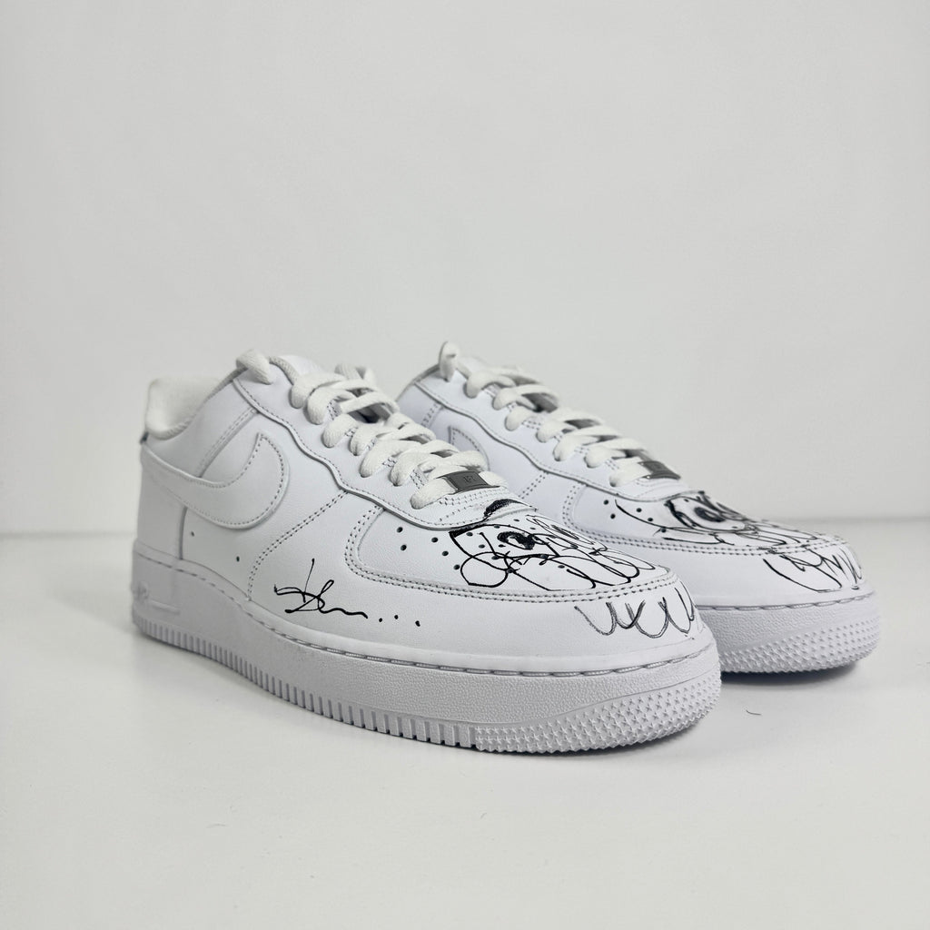 Air Force 1 (Signed by Olaoluslawn) combines the timeless Air Force 1 silhouette with a unique personal touch through
