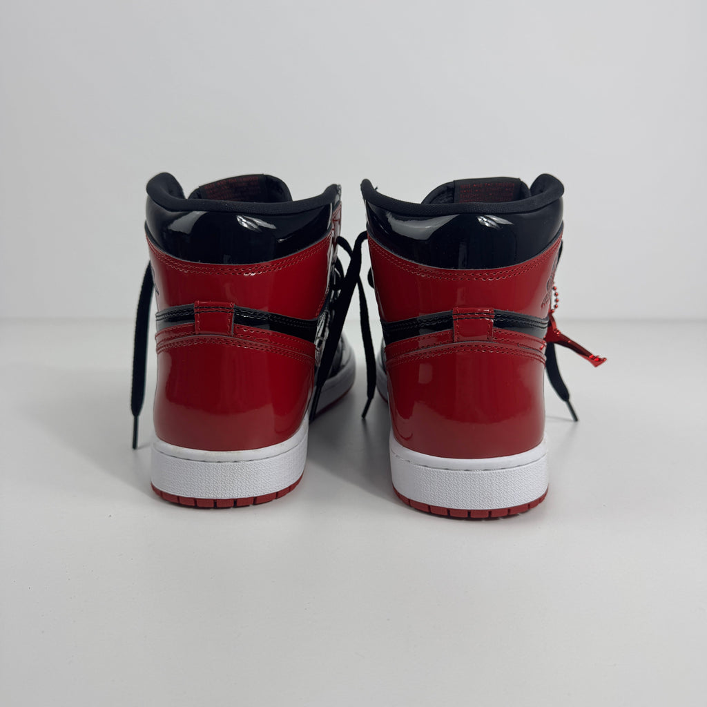 Air Jordan 1 Retro High OG is a timeless high-top sneaker that stays true to the original 1985 silhouette, featuring premium