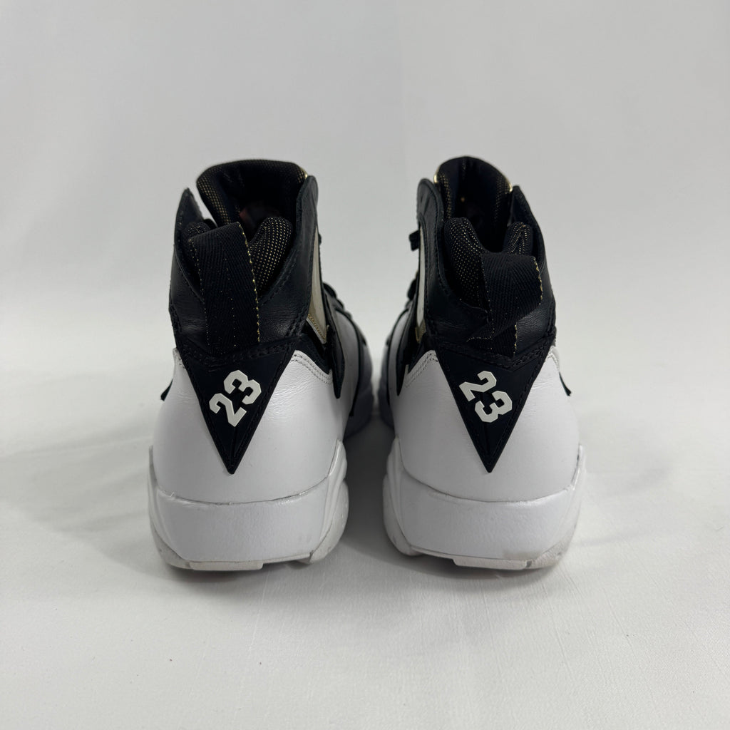 Air Jordan 7 Retro C&C is a vibrant special-edition release inspired by Michael Jordan’s legendary performances and