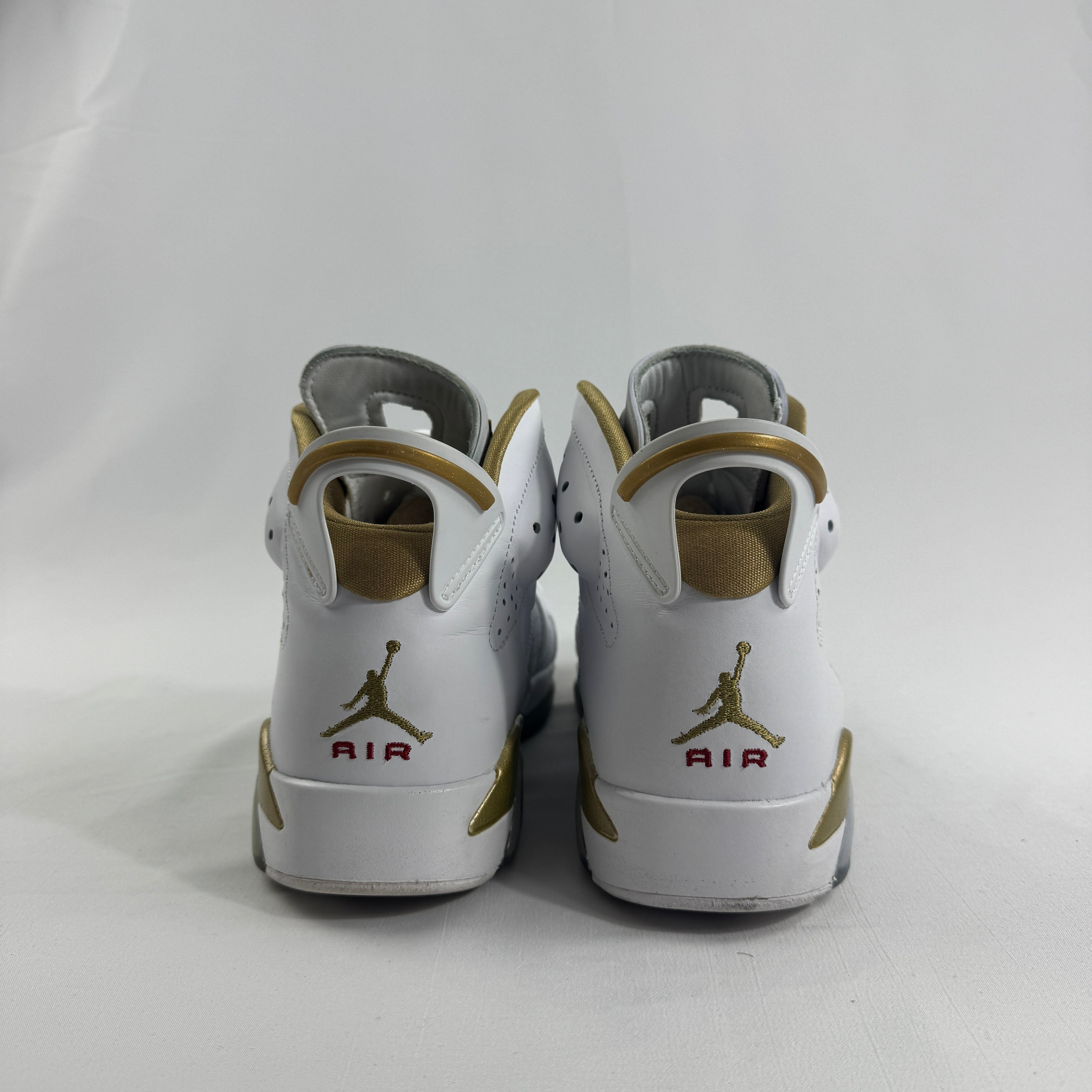 Air Jordan Golden Moments Pack is a special-edition sneaker collection released to celebrate Michael Jordan’s championship