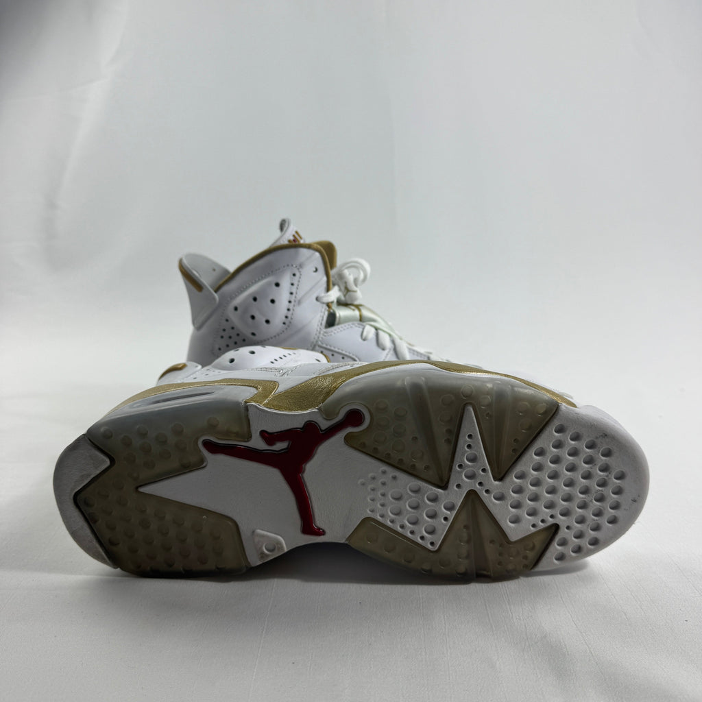 Air Jordan Golden Moments Pack is a special-edition sneaker collection released to celebrate Michael Jordan’s championship